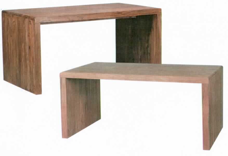 Der Tisch, sog. Schreibtisch (WL1.469), ist 160 x 80 x 76 cm  (B x T x H) groß. Er stellt sich als Wangentisch mit abgerundeten Ecken dar, welcher vollständig aus Akazienholz gefertigt ist.

Die Ware wird als "anderes als von den Positionen 9401 und 9402 erfasstes Holzmöbel, von der in Büros verwendeten Art, mit einer Höhe von weniger als 80 cm" eingereiht.