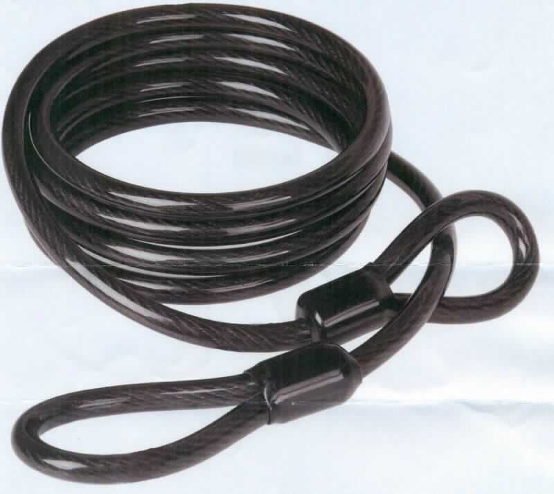 Es handelt sich um etwa 180 cm lange, spiralisierte Seilschlingen aus Stahldrahtkabel, die mit einer Ummantelung aus Kunststoff versehen sind (Querschnittsabmessung inkl. Ummantelung: etwa 8 mm). Die Kabel sind an beiden Enden zu Schlaufen geformt, die durch eine Manschette aus mit kunststoffummantelten Stahl zusammengehalten werden. Sie werden in Kombination mit Schlosskörpern (nicht Gegenstand dieser vZTA) zur Sicherung von verschiedenen Gegenständen (z. B. Fahrrädern) gegen Diebstahl verwendet.
- Antragstellerangaben -

Abbildung siehe Anlage.

Derartige Erzeugnisse gehören als "Seilschlingen aus Stahl" zur Codenummer 7312 90 00 90 0 des Zolltarifs, da es sich zolltarifrechtlich um aus verschiedenen Stoffen zusammengesetzte Waren handelt, deren wesentlicher Charakter im Hinblick auf die Bedeutung für die Verwendung durch die Seilschlingen aus Stahldrahtkabel bestimmt wird.