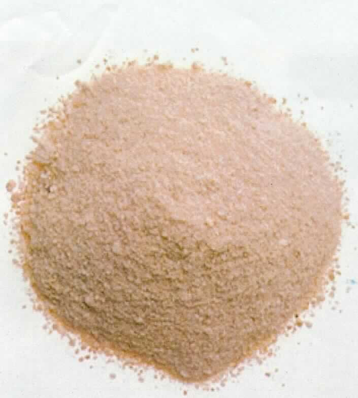 Zitronenschalenpulver.

Antragsangaben (als zutreffend unterstellt): Zitronenschalen, getrocknet, gemahlen, bio, im Glas mit einem Inhalt von 30 g für den Einzelverkauf aufgemacht.

Ein Warenmuster wurde nicht vorgelegt. Die Ware wurde anhand eines Fotos veranschaulicht.
Danach liegt ein hellbraunes, feines Pulver vor.
Aufgrund der äußeren Beschaffenheit kann ein Siebdurchgang von mehr als 95 GHT bei einer lichten Maschenweite von 2 mm als zutreffend unterstellt werden.

Mehl, Grieß und Pulver von Erzeugnissen des Kapitels 8, nicht von Bananen, andere.