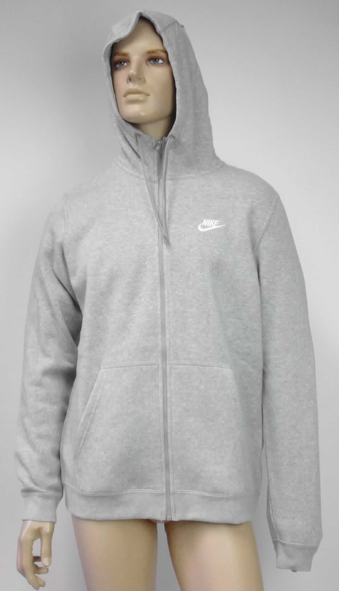 Blouson, sog. Sweatjacke, Größe M, Foto siehe Anlage,
- aus ca. 1,5 mm dicken, einfarbigen, einseitig (Innenseite) gerauten Gewirken aus laut Antrag 80 % Baumwolle
  und 20 % Polyester (synthetische Chemiefasern),
- über den Schritt reichend (Rückenlänge: ca. 72 cm),
- mit einer Kapuze mit Tunnelzug,
- vorn mit einer durchgehenden Öffnung mit Reißverschluss,
- ohne Hinweise auf den Trägerkreis (unisex),
- mit langen Ärmeln, die über den unteren Rand des Kleidungsstücks hinausreichen; an den Ärmelenden mit 
  angesetzten, verengenden Bündchen,
- mit zwei aufgesetzten Taschen (sog. Kängurutaschen) unterhalb der Taille,
- am unteren Rand mit einem angesetzten, verengenden Bund.

"Blouson, aus Gewirken, für Frauen, aus Baumwolle"