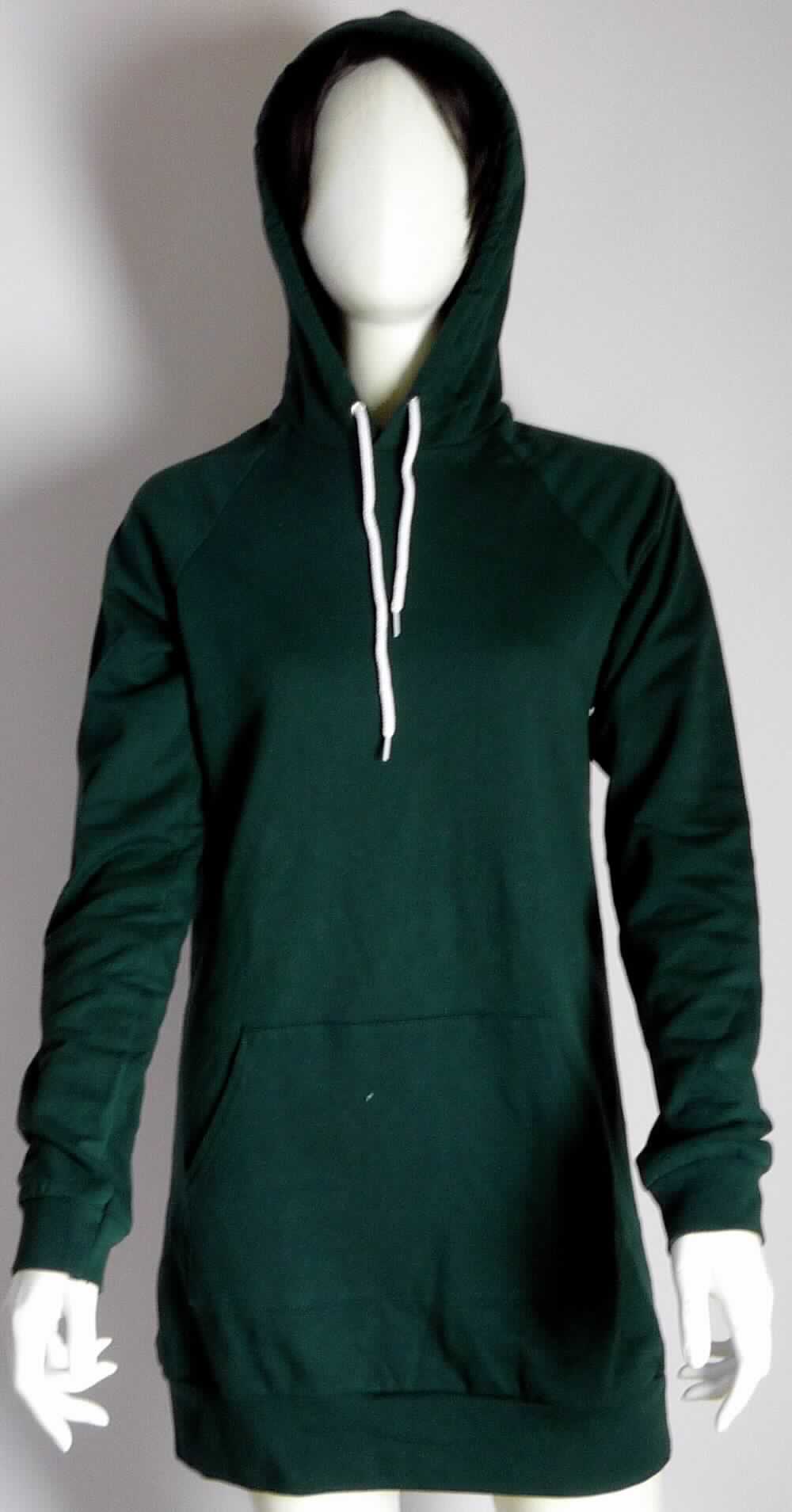 Pullover, sog. Strickkleid aus Baumwolle für Frauen, Art. 5398, in Einheitsgröße, Foto siehe Anlage,
- aus ca. 1 mm dicken, einseitig (Innenseite) gerauten, einfarbigen Gewirken aus laut Antrag 100 % Baumwolle;
  u. a. aufgrund der Gewirkedicke kein Unterziehpulli,
- über den Schritt reichend (Rückenlänge: ca. 83 cm),
- mit einer Kapuze mit Tunnelzug, vorn mit einer Überlappung von links über rechts (Männerkleid), somit kein Kleid,
- mit langen Ärmeln; an den Ärmelenden mit gerippt gewirkten, verengenden Bündchen,
- vorn mit einer offenen, aufgesetzten Tasche unterhalb der Taille,
- am unteren Rand mit einem angesetzten, gerippt gewirkten, leicht verengenden Bund.

"Pullover, aus Gewirken, aus Baumwolle, kein Unterziehpulli, für Frauen"