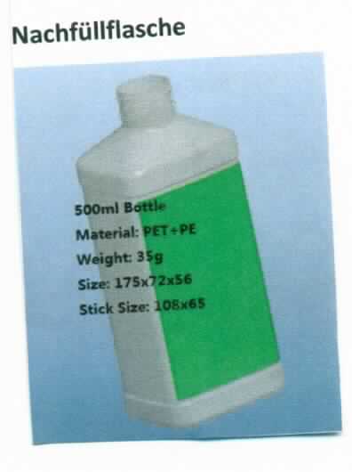 Es handelt sich um eine so genannte Nachfüllflasche aus Kunststoffen im Sinne der Anmerkung 1 zu Kapitel 39 mit einem Fassungsvermögen von 500 ml. Die rechteckige Flasche (ca. 18 x 6,5 x 5 cm groß, H x B x T) ist mit einem abnehmbaren Schraubverschluss ausgestattet. 

Die Ware soll mit einer Flüssigkeit für sog. Seifenblasenspielzeug befüllt werden.

Derartige Erzeugnisse werden zolltariflich als "Transport- oder Verpackungsmittel aus Kunststoffen, Flaschen mit einem Fassungsvermögen von weniger als 2 l" eingereiht.