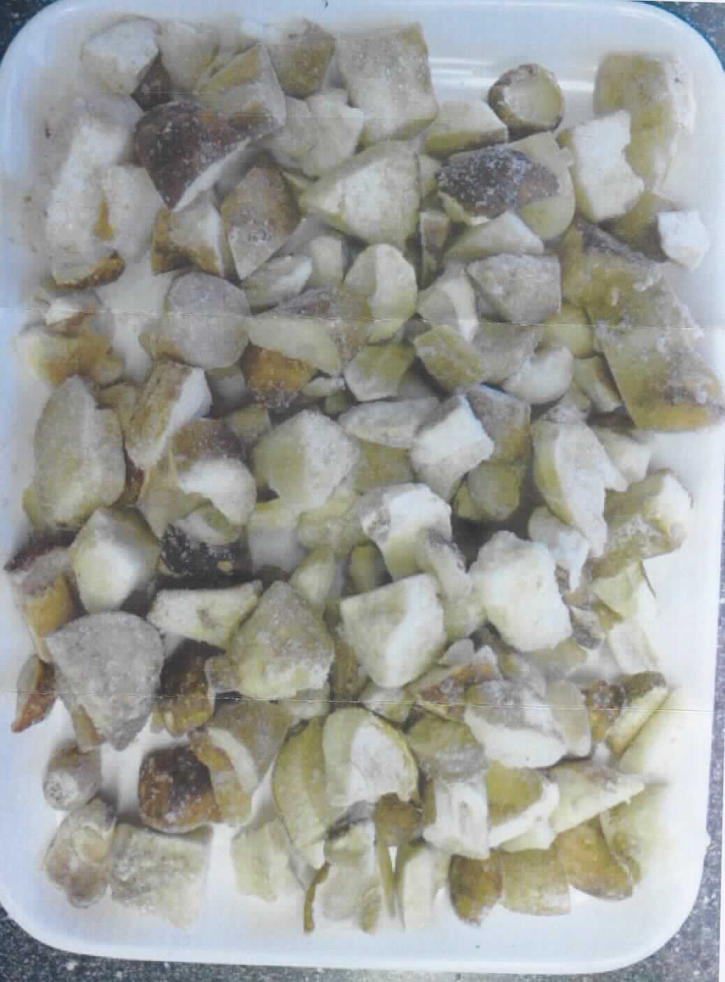 Tiefgefrorene Pilze (Steinpilze)

Ein Warenmuster lag nicht vor, jedoch ein Foto und Angaben zur Herstellung.

Nach den Antragsangaben handelt es sich um gesäuberte, geschnittene und anschließend tiefgefrorene 
Steinpilze ("Boletus edulis") ohne Zusätze, die in Gebindegrößen à 300 g abgepackt sind.

Gemüse, gefroren, Steinpilze (Gattung Boletus)