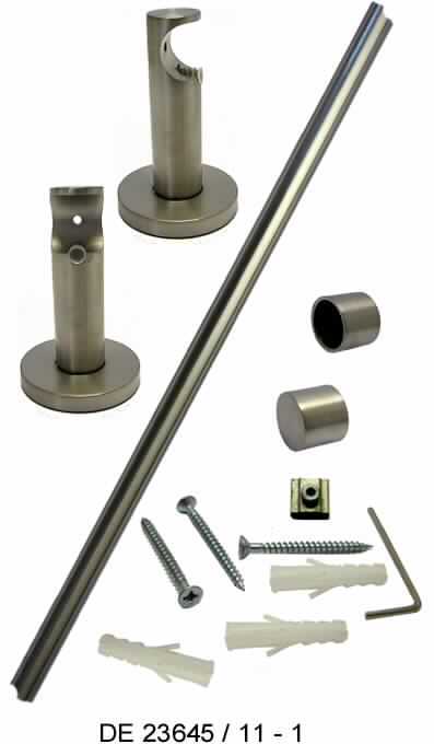 Es handelt sich um noch nicht zusammengesetzte, aus unedlem Metall gefertigte Aufhängevorrichtungen für Gardinen, bestehend aus einer Gardinenstange (Durchmesser: etwa 20 mm; Länge: 120 - 300 cm), zwei Endstücken (z. B. in Form eines Balls, Kegels, Zylinders) und max. drei Trägern zur Befestigung an der Wand.
Die Erzeugnisse sind gemeinsam mit Inbusschlüsseln, Schrauben und Kunststoffdübeln für die Wandmontage für den Einzelverkauf aufgemacht.
- Antragstellerangaben -

Abbildung siehe Anlage.

Derartige Erzeugnisse gehören als "andere Beschläge (Baubeschläge für Fenster und Fenstertüren) aus unedlen Metallen" zur Codenummer 8302 4150 00 des Integrierten Zolltarifs der EG (TARIC).
