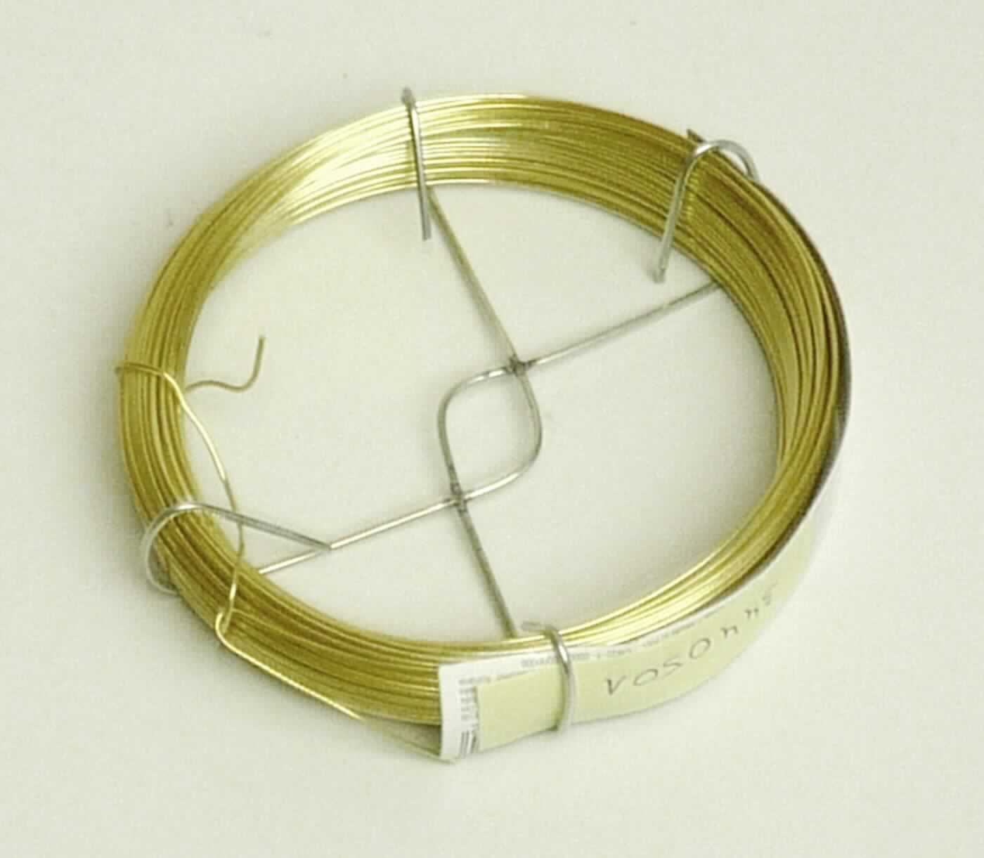 Draht aus Messing

Bei der Ware handelt es sich um einen Draht mit einem Durchmesser von 0,8 mm und einer Länge von 25 m aufgewickelt in Form eines Ringes aufgewickelt. Der Draht besteht aus einer Kupfer-Zink-Legierung (Messing).
Das Erzeugnis ist für den Einzelverkauf aufgemacht. 

Die Ware ist als "Draht aus einer Kupfer-Zink-Legierung (Messing)"  in den TARIC-Code 7408 2100 00 einzureihen.