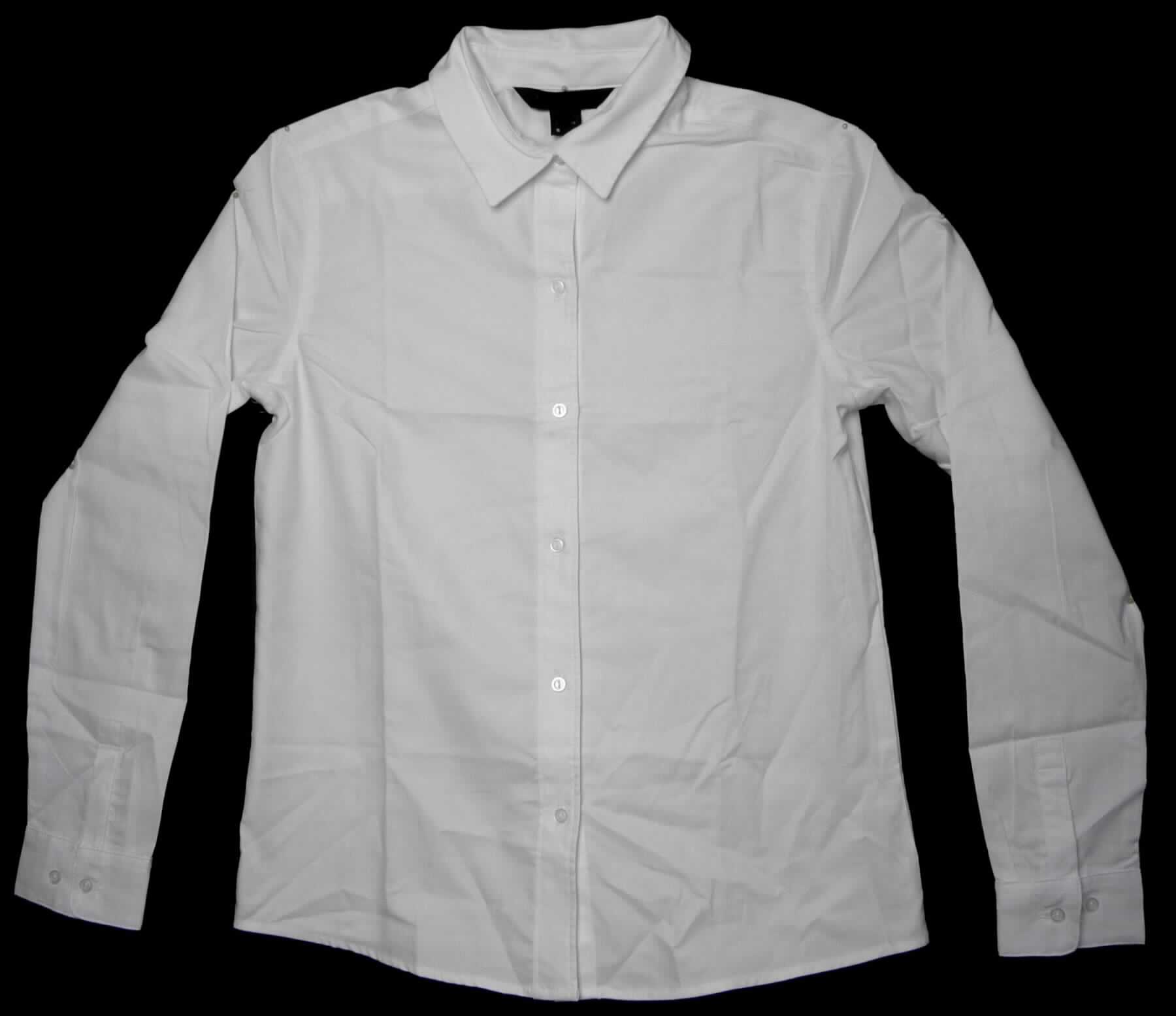Hemdbluse, sog. Konfektioniertes Hemd für Männer, Art. RSAOX 3115, Größe S, Foto siehe Anlage,
- aus ca. 0,35 mm dicken, einfarbigen Geweben aus laut Antrag 100 % Baumwolle, 
- über die Taille reichend (Rückenlänge: ca. 66 cm),
- mit Umlegekragen,
- vorn mit einer durchgehenden Öffnung mit Knopfverschluss von rechts über links (Frauenkleidung, damit keine
  Ware der Position 6205),
- mit Schultersattel
- mit langen Ärmeln mit manschettenartigen Abschlüssen,
- den Hemden für Männer entsprechend zugeschnitten,
- am unteren Rand durch Umschlagen und Festnähen gesäumt.

"Hemdbluse, aus Geweben, für Frauen, aus Baumwolle, nicht nach dem Batikverfahren handbedruckt"