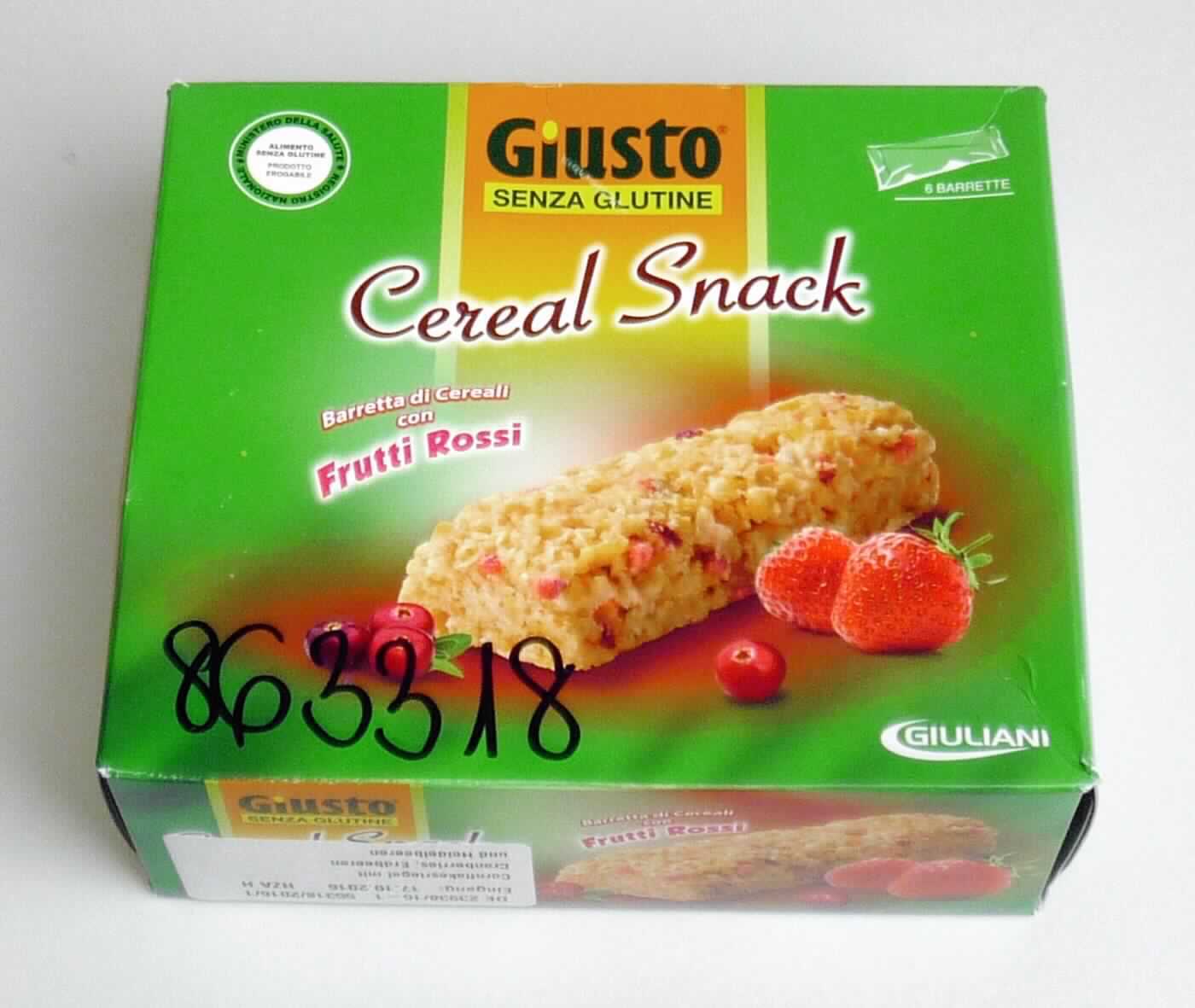 Cornflakesriegel mit Cranberries, Erdbeeren und Heidelbeeren

Antragsangaben:
"Giusto Cereal Snack Barretta di Cereali con Frutti Rossi"


Beschreibung des vorgelegten Warenmusters:

8,5 cm langer, 2,8 cm breiter und ca. 2,0 cm dicker, barrenförmiger fester Riegel aus Cornflakes, die mit 
vereinzelten getrockneten hell- und dunkelroten Beerenstückchen durchsetzt sind. Geschmack vorherrschend 
nach Cornflakes, sehr süß und nach den enthaltenen Beeren. Sechs einzeln in grüne Original-Schlauchfolie (ohne 
aufgedruckte GTIN) eingeschweißte Riegel befinden sich in einem grünen Original-Umkarton. Der Aufdruck 
enthält italienisch- und englischsprachige Angaben zum Erzeugnis ("Maize Flakes with Forest Fruit, Gluten-free"), 
Angaben zum Inhalt (6 x 25 g = 150 g), die Zutatenliste und (auf einem separaten Aufkleber) die GTIN (siehe 
jeweils Feld 8). 

Kakao: nicht enthalten (gemäß Zutatenliste)

Lebensmittel, durch Aufblähen oder Rösten von Getreide oder Getreideerzeugnissen hergestellt, 
auf der Grundlage von Mais