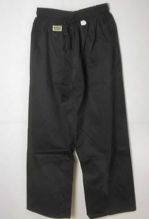 Lange Hose, sog. Hose "Clubline"; Art.-Nrn. 552023 und 552020, Größe 2/160, Foto siehe Anlage,
- aus ca. 0,4 m dicken, einfarbigen Geweben aus laut Antrag 65 % Polyester (synthetische Chemiefasern) und 
  35 % Baumwolle,
- in der Taille abschließend; mit einem ca. 4 cm breiten, elastischen Taillenbund mit Tunnelzug,
- ohne Öffnung und ohne Verschluss,
- ohne Hinweise auf den Trägerkreis (unisex),
- mit knöchellangen Hosenbeinen,
- an einem Hosenbein mit einer kleinen Stickerei verziert,
- an den Beinabschlüssen durch Umschlagen und Festnähen gesäumt,
- keine Arbeits- und Berufskleidung.

"Lange Hose, aus Geweben, für Frauen, aus synthetischen Chemiefasern, keine Arbeits- und Berufskleidung, nicht 
 nach dem Batik-Verfahren handbedruckt"