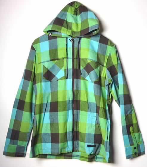 Jacke, sog. Herren Shirt "Stagger", Art.-Nr. RW12030301, Größe M, siehe Foto,
- aus 0,7 mm dicken, buntgewebten Geweben aus laut Antrag 100 % Baumwolle; ungefüttert,
- mit einem halsnahen Ausschnitt mit angenähter Kapuze,
- vorn mit einer durchgehenden Öffnung mit Reißverschluss; ohne Merkmale, die auf den Trägerkreis schließen 
  lassen (unisex); mit zwei aufgesetzten Brusttaschen,
- mit langen Ärmeln, mit manschettenartigen Abschlüssen,
- über den Schritt reichend (Rückenlänge: 71 cm),
- am unteren Rand gesäumt,
- mit zwei aufgesetzten Taschen (Kängurutaschen) unterhalb der Taille, u.a. damit keine Hemdbluse,
- wird nicht über jeder anderen Bekleidung und zum Schutz gegen das Wetter getragen, somit kein 
  Kleidungsstück der Position 6202.

"Jacke aus Geweben aus Baumwolle, für Frauen, nicht bedruckt"