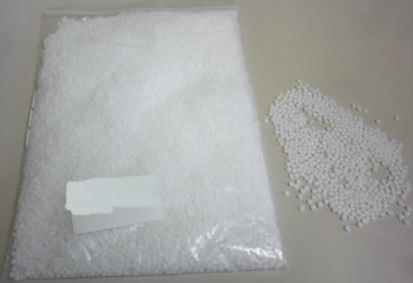 Angaben des Antragstellers:
Polyoxymethylen (POM) mit geringem Anteil an Copolymer

Untersuchungsergebnis an einem Warenmuster:
Weißes Kunststoffgranulat

Befund:
Es liegt ein Polyacetal überwiegend aus Polyoxymethylen i. S. der Unterposition 3907 1000 vor.