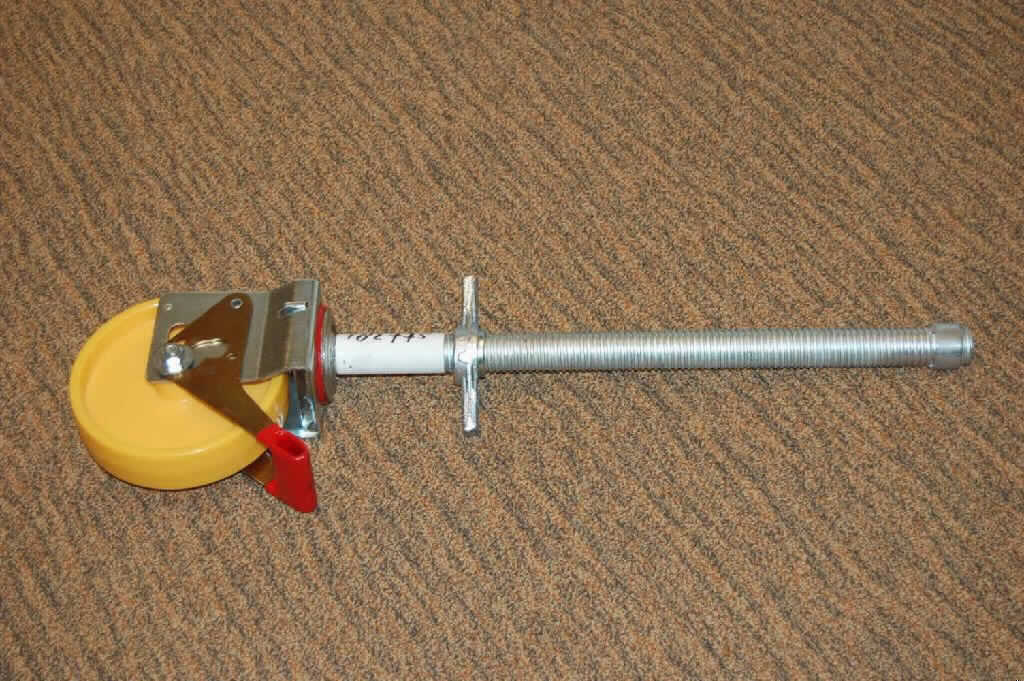 Es handelt sich i. W. um Rollen (Durchmesser: etwa 200 mm, Radbreite: etwa 50 mm) aus Kunststoff, die in einem Gehäuse mit Kipphebel, aus Stahl (charakterbestimmend), und Befestigungsplatte aus Stahl montiert sind. Auf der Befestigungsplatte ist ein sog. Trapezgewinderohr mit einer Flügelmutter und einer Abschlusskappe, aus Stahl, angebracht.
Die Erzeugnisse dienen zur Verwendung als Gerüstrolle und verfügen über eine Tragkraft von 750 kg.
- Antragstellerangaben -

Abbildung siehe Anlage.

Derartige Erzeugnisse gehören als "Konstruktionsteile (Gerüstmaterial) aus Stahl" zur Codenummer 7308 4000 00 des Integrierten Zolltarifs der EG (TARIC).