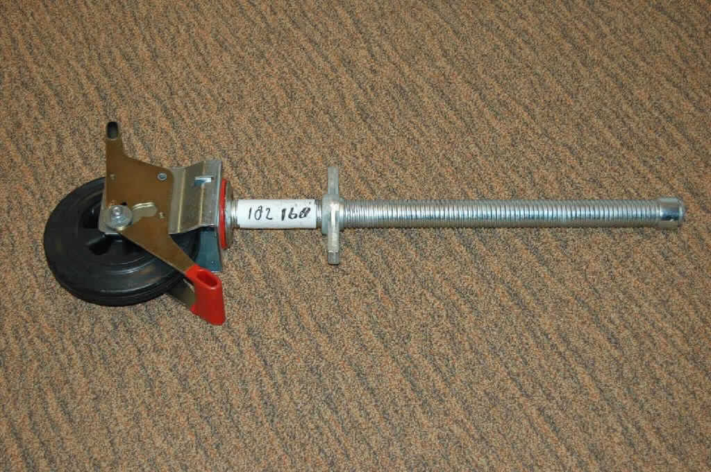 Es handelt sich im Wesentlichen um Rollen (Durchmesser: etwa 200 mm, Radbreite: etwa 50 mm) aus Kautschuk, die in einem Gehäuse mit Kipphebel, aus Stahl (charakterbestimmend), und Befestigungsplatte aus Stahl montiert sind.
Auf der Befestigungsplatte ist ein etwa 60 cm langes, über die gesamte Länge mit einem Gewinde versehenes, sog. Trapezgewinderohr mit einer Flügelmutter und einer Abschlusskappe aus Stahl angebracht.
Die Erzeugnisse dienen der Verwendung als Gerüstrolle und verfügen über eine Tragkraft von 205 kg.
- Antragstellerangaben -

Abbildung siehe Anlage.

Derartige Erzeugnisse gehören als "Konstruktionsteile (Gerüstmaterial) aus Stahl" zur Codenummer 7308 4000 00 des Integrierten Zolltarifs der EG (TARIC).
