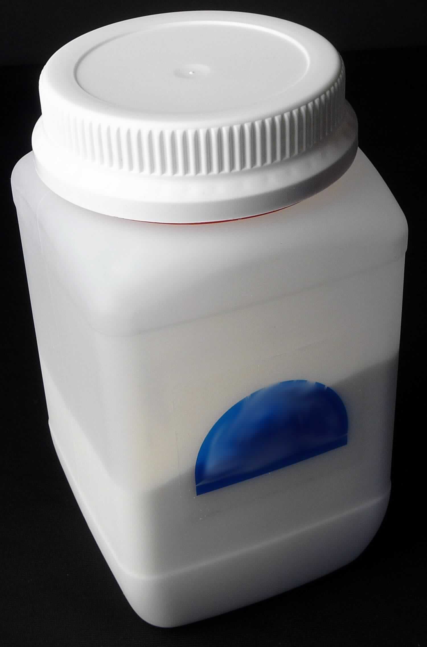 Angaben des Antragstellers:
Nach den Angaben des Antragstellers handelt es sich bei dem vorgelegten Erzeugnis um chloriertes Polyethylen in Pulverform mit Zusatz von Calciumcarbonat, um das Verblocken zu verhindern. Der Einsatz ist die Modifizierung von PVC als Schlagzähmodifier oder als Polymer im Elastomerbereich.

Feststellungen an einem Warenmuster:
Es wurde ein weißes, feinkörniges Pulver vorgelegt.

Befund:
Es liegt chloriertes Polyethylen im Sinne der Unterposition (KN) 3901 9090 vor.