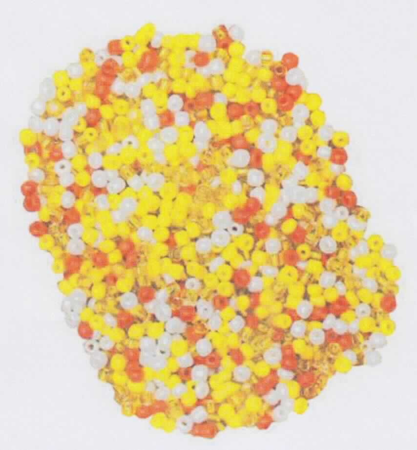 Glasperlen, sog. Rocaillesperlen aus Glas, Art.-Nr. 41837, Abbildung siehe Anlage, 
- annähernd runde/zylinderförmige, gelbe, orangfarbene und weiße, massive Perlen aus vollständig 
  durchbohrtem Glas, 
- mit einem Durchmesser von ca. 2,5 mm und einer Höhe von ca. 1,5 mm, 
- nicht geschliffen und mechanisch poliert, da die Perlen weder glatte oder scharfkantig abgegrenzte Schleifflächen 
  (Facetten) noch einen geschliffenen Lochrand aufweisen, 
- keine Nachahmung von echten Perlen, Zuchtperlen, Edel-, oder Schmucksteinen, 
- zum Herstellen von z.B. Halsketten u. ä. bestimmt, 
- keine Hinweise auf Handarbeit, 
- verpackt in einer handelsüblichen Verkaufsumschließung.

"Glasperlen, nicht geschliffen und mechanisch poliert, nicht handgearbeitet"