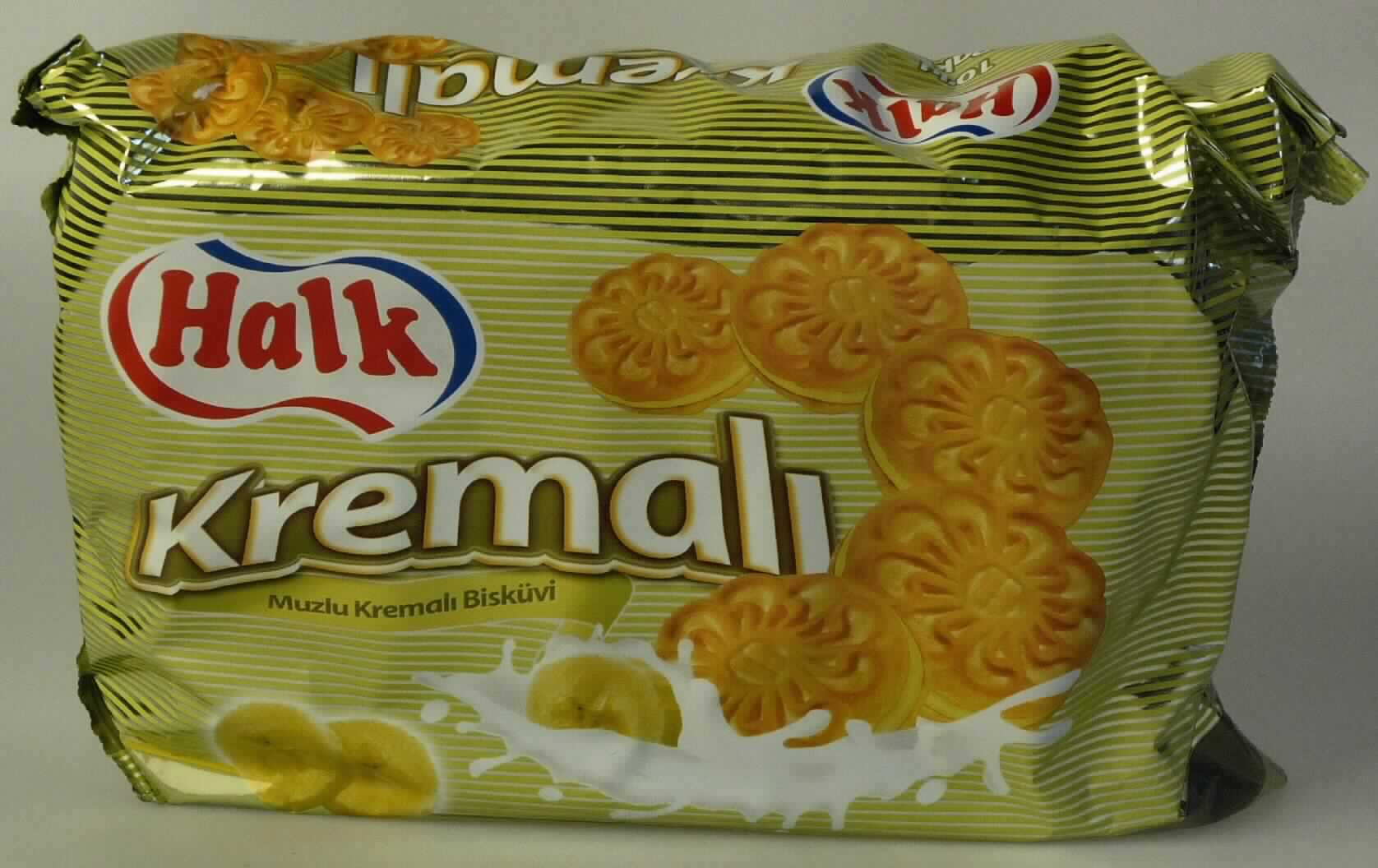 Doppelkekse mit Bananencremefüllung

Ein Warenmuster in Originalumschließung lag vor.

Bunt bedruckter Schlauchfolienbeutel, darin nicht bedruckte Schlauchfolienbeutel; der Aufdruck enthält Angaben zum Erzeugnis (Biskuit mit Banane und Creme; 600 g) und zu den Zutaten (siehe Feld 8).
Hellbraune, runde, gemusterte, mit einer gelben Fettcreme gefüllte Doppelkekse (Durchmesser ca. 3,5 cm); Geschmack nach gesüßtem Gebäck und Bananencreme.

Wassergehalt (Keksanteil; 103°C; Seesand): 12 GHT oder weniger
Fett im Keksanteil: 35 GHT oder weniger 
Stärke/Glucose**: 25 bis weniger als 50 GHT
Saccharose/Invertzucker/Isoglucose*: 5 bis weniger als 30 GHT 
Milchfett***: weniger als 1,5 GHT
Milchprotein***: weniger als 2,5 GHT
 
*  : festgestellt gemäß VO (EG) 900/2008
** : festgestellt gemäß VO (EG) 900/2008, VO (EU) 118/2010
***: Antragsangaben

Backware, gesüßte Kekse, weder mit Schokolade noch mit kakaohaltigen Überzugsmassen überzogen oder bedeckt, mit einem Gehalt an Milchfett von weniger als 8 GHT, Doppelkekse mit Füllung