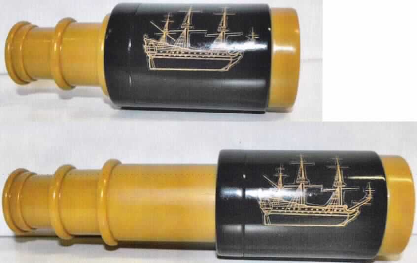 Das sog. "Sir Francis Haddock's Telescope" besteht im Wesentlichen aus zwei ineinanderliegenden, ausziehbaren Tuben aus Kunststoff mit eingefassten Kunststofflinsen, verziert mit einem aufgedruckten Segelschiff (Abbildung siehe Anlage). Auseinandergezogen weist die Ware eine Länge von ca. 150 mm auf, ineinandergeschoben von ca. 110 mm .
Die in einem Kunststoffbeutel verpackte Ware dient als Fernrohr der Betrachtung entfernter Objekte, indem durch auseinanderziehen der Tuben der Sehwinkel vergrößert wird und die betrachteten Objekte näher oder größer erscheinen.

Nicht als Ware des Kap. 95 einzureihen, da das Fernrohr einen Gebrauchswert hat, Anm. 1 v) zu Kap. 95.

Die Ware wird als "Fernrohr, andere Instrumente als Ferngläser" eingereiht.