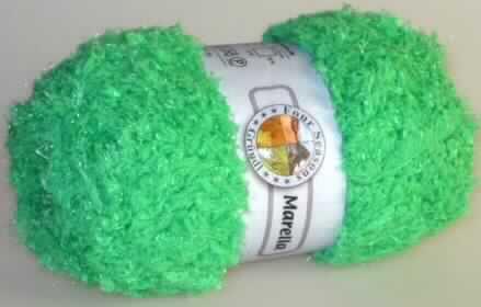 Chenillegarn, sog. Handstrickgarn Marella, siehe Foto,
- lt. Untersuchungsergebnis:
-- in Wirktechnik hergestellt,
-- aus synthetischen Chemiefasern (laut Antrag aus Polyester und Polyamid),
- als Meterware in einem Knäuel aufgemacht.
