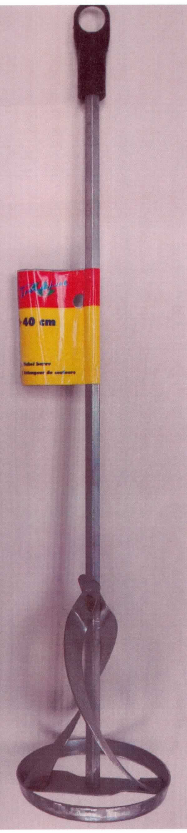 "Farbrührer";

- auswechselbares Werkzeug vollständig aus unedlem Metall, im Wesentlichen bestehend
  aus einer ca. 40 cm langen Rührstange an deren Ende ein ringförmiger Rührkopf angebracht 
  ist; der Rührkopf ist zusätzlich durch zwei spiralförmig aufstrebende Metallstreifen mit der Stange 
  verbunden

- zur Verwendung in Bohrmaschinen zum Anrühren von z. B. Farben

- mit einer Aufhängevorrichtung in Form eines Kunststoffstöpsels und einem Papieranhänger 
  mit Produktinformationen aufgemacht

Abbildung siehe Anlage.

Derartige Erzeugnisse gehören als " andere als in den TARIC-Codes 8207 1300 00 bis 
8207 9091 genannte, auswechselbare Werkzeuge zur Verwendung in mechanischen 
oder nicht mechanischen Handwerkzeugen oder in Werkzeugmaschinen, mit 
arbeitendem Teil aus unedlem Metall" zum TARIC-Code 8207 9099 00.