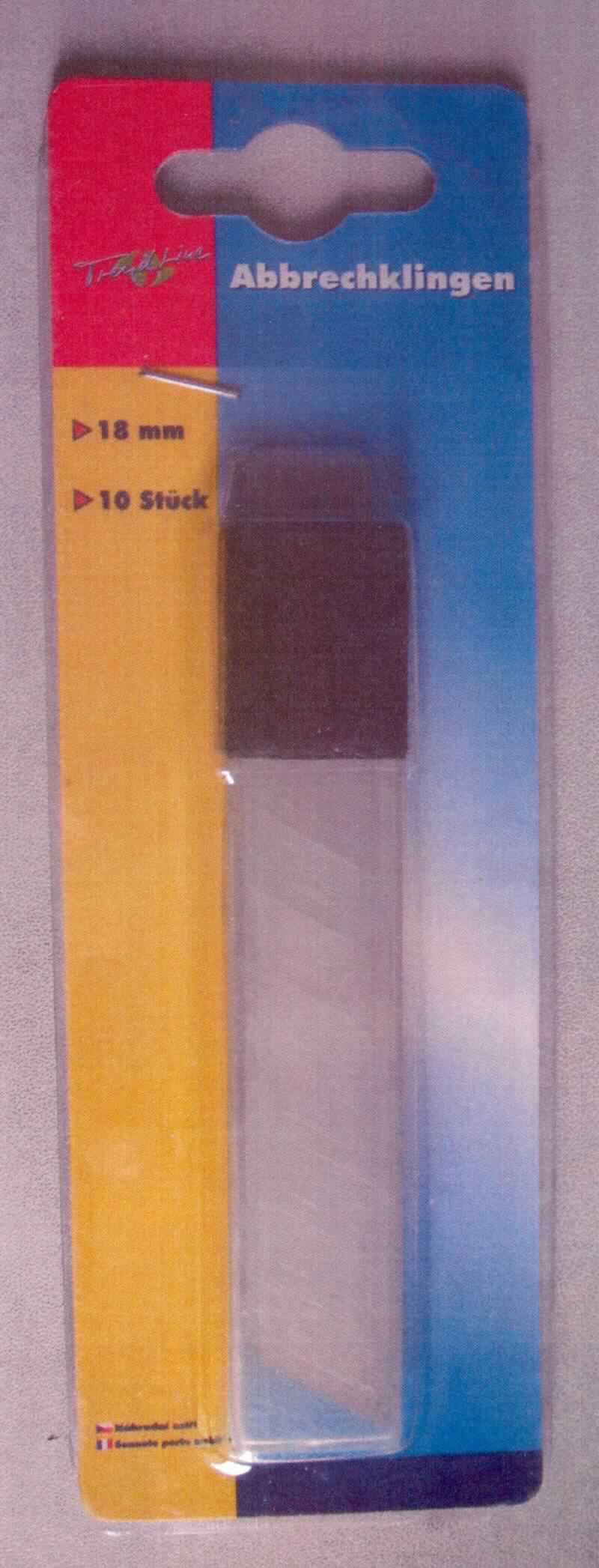 "Abbrechklingen";

- Ersatzklingen, diagonal geformt, mit einseitiger Schneide sowie mit Sollbruchstellen versehen

- vollständig aus unedlem Metall

- zur Verwendung in Cuttermessern

- je 10 Stück in einer Kunststoffbox verpackt und 
  zusätzlich auf einem bedruckten Pappkarton aufgeblistert

Abbildung siehe Anlage.

Derartige Erzeugnisse gehören als "Klingen für Messer (keine Messer der Pos. 8208) 
mit schneidender Klinge aus unedlem Metall" zum TARIC-Code 8211 9400 00.