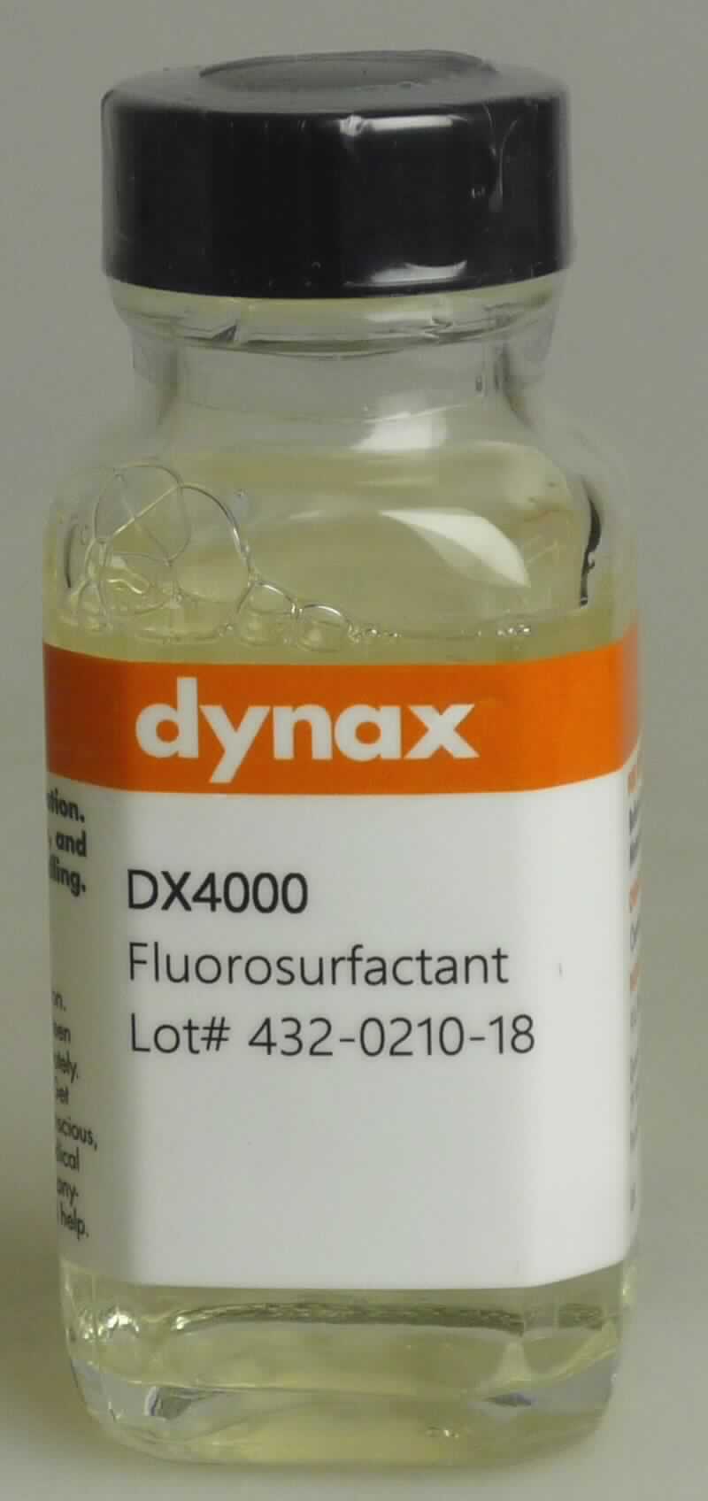 Angaben: 
Dynax Fluortenside; hergestellt durch Telomerisierungsverfahren aus C6-Fluortelomer-Zwischenprodukten; Zubereitung von Fluortensiden mit Hexylenglycol und Wasser; Absenkung der Oberflächenspannung in wässrigen Medien auf unter 20 mN/m.

Warenbeschaffenheit:
Klare, gelbliche, schäumende Flüssigkeit, abgefüllt in Musterflasche. 

Befund: 
grenzflächenaktive Zubereitung
