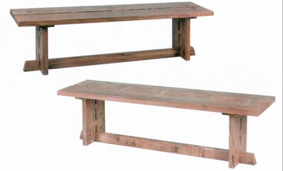 Die Bank, sog. Esszimmerbank (WL1.491 und WL1.492), stellt sich als 160 x 40 x 45 cm (B x T x H) großes Möbelstück aus Sheesham- bzw. Akazienholz dar. Sie besteht im Wesentlichen aus einer rechteckigen, 4 cm dicken Sitzfläche und zwei, durch einen Querstreben auf Bodenhöhe verbundenen Beinen.

Die Ware wird als "anderes als von der Position 9402 erfasstes Sitzmöbel, nicht von den Unterpositionen 9401 10 bis 9401 59 erfasst, mit Gestell aus Holz, nicht gepolstert" eingereiht.