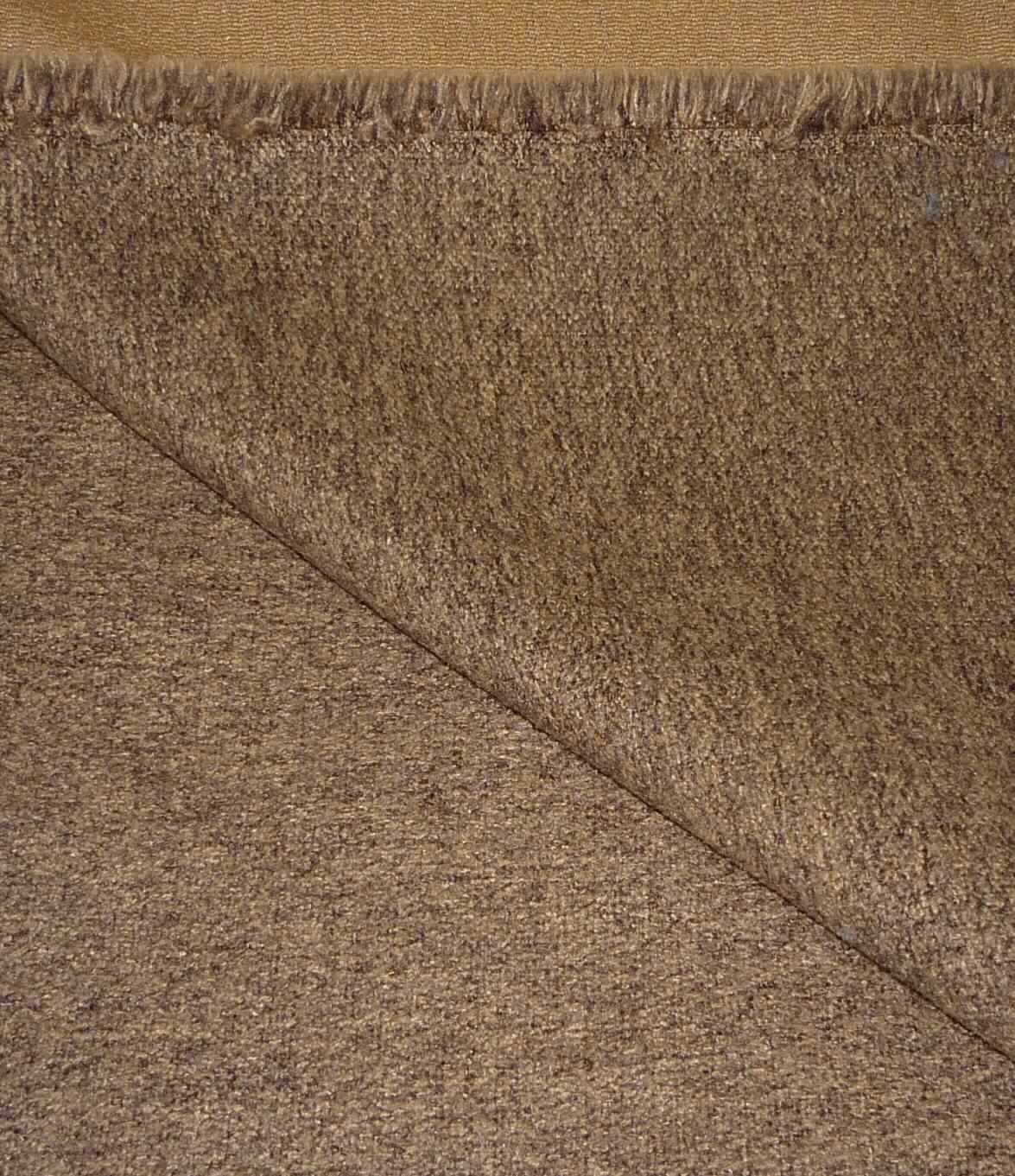 Gewebe, Art. Oslo, Foto siehe Anlage,
- als Meterware, laut Antrag mit einer Breite von mehr als 30 cm,
- laut Untersuchungsergebnis: 
-- aus einem gerauten, buntgewebten Gewebe (melierte Garne) in Musterbindung aus ungezwirnten, 
   nicht hochfesten Garnen,
-- mit Kettgarnen aus synthetischen Filamenten (lt. Antrag: Polyester),
-- mit Schussgarnen aus dicken, synthetischen Filamenten (lt. Antrag: Polyester) und synthetischen Mikro-
   Spinnfasern (lt. Antrag: Polyester),
-- mit einem Gesamtanteil an:
--- synthetischen Filamenten von ca. 60 GHT,
--- synthetischen Spinnfasern von ca. 40 GHT.

"Gewebe aus Garnen aus synthetischen Filamenten, anderes als in den Unterpositionen 5407 10 bis 5407 84 
 genannte, buntgewebt"