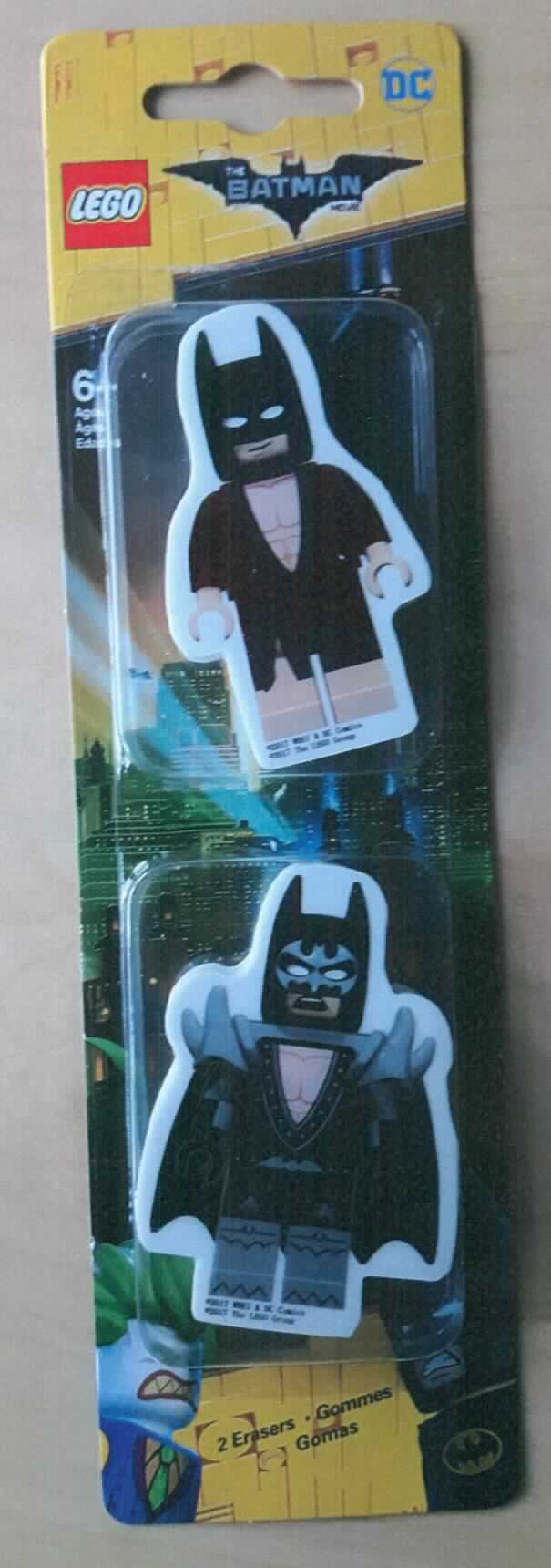 Angabe des Antragstellers:
Radiergummis mit Lego Batmann Movie Charakter Motiven - zwei Stück im Set

Untersuchungsergebnisse an einem Warenmuster:
Zwei figürliche Radiergummis (Abmessungen: ca. 7,3 x 5 x 1,3 cm bzw. ca. 7,3 x 4,2 x 1,3 cm) aus einem weißen, elastischen Kautschukmaterial. Die Radiergummis sind auf der Oberseite mit einem bunten Aufdruck in Form einer Lego-Batman-Figur bedruckt.
Die Radiergummis befinden sich in Aufmachung für den Einzelverkauf in einer bunt bedruckten Pappfaltschachtel (Kennzeichnung (Auszug): "LEGO The Batman Movie 2 Erasers").

Befund:
Es liegen Radiergummis aus Weichkautschuk im Sinne der Position 4016 vor.