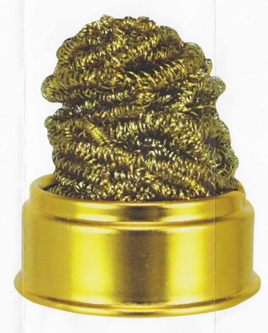 Es handelt sich um spiralförmig verwickelte Drähte aus einer Kupfer-Zink-Legierung mit gewichtsmäßig vorherrschendem Kupfergehalt (Messing), die lose in ein rundes Behältnis aus Aluminium (Durchmesser ca. 5,8 cm; Höhe ca. 2,7 cm) eingesetzt sind.
Messing herrscht gegenüber Aluminium gewichtsmäßig vor. 
Die Erzeugnisse werden zum Reinigen von Lötspitzen (nicht Gegenstand der vTZA) verwendet.
-Antragstellerangaben-

Abbildung siehe Anlage.

Derartige Erzeugnisse gehören als "den Schwämmen ähnliche Waren, zum Scheuern, Polieren oder dergleichen, aus Kupfer" zum TARIC-Code 7418 1090 90.