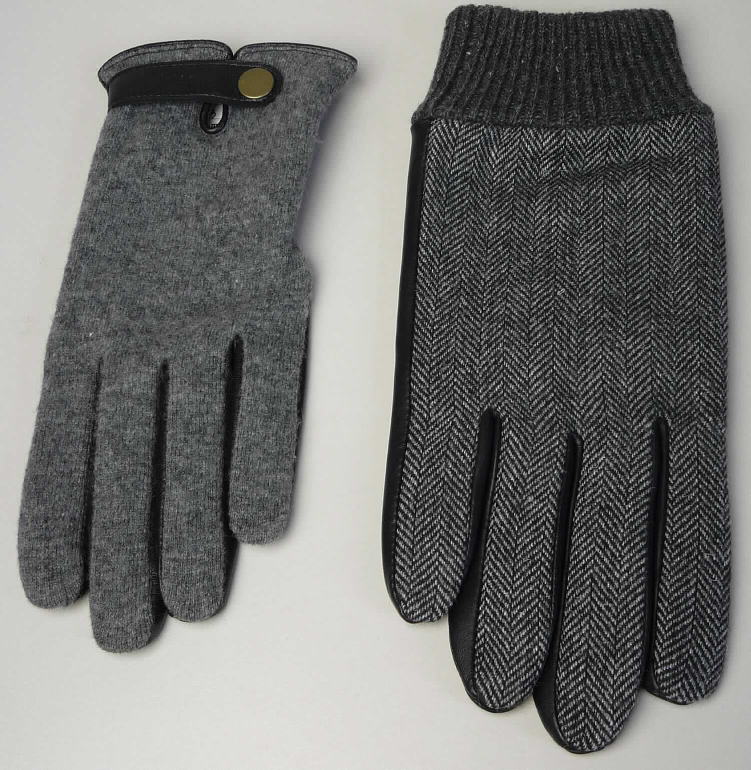 Handschuhe aus Leder, sog. Damen-Lederhandschuhe und Herren-Lederhandschuhe, Foto siehe Anlage,
vorgelegt wurden zwei unterschiedliche Handschuhe,
- beide Handschuhe sind als Fünffingerhandschuhe gearbeitet,
- sog. Damen-Lederhandschuhe:
- - an der Innenhand, der Innenseite der Finger, dem Daumen und den Fingerzwischenräumen aus Leder,
- - an der Außenseite der Hand und der Finger aus Gewirken aus Spinnstoffen,
- - in Höhe des Handgelenks elastisch verengt und mit einem Band mit Druckknopfverschluss ausgestattet,
- sog. Herren-Lederhandschuhe:
- - an der Innenhand, der Innenseite der Finger, dem Daumen und den Fingerzwischenräumen aus Leder,
- - an der Außenseite der Hand und der Finger aus Geweben aus Spinnstoffen,
- - mit einer kurzen Stulpe aus Spinnstoffgewirken,
- das Leder bestimmt insbesondere nach dem Umfang den wesentlichen Charakter der Waren.

"Bekleidungszubehör (Fingerhandschuhe) aus Leder, keine Spezialsport- oder Schutzhandschuhe"