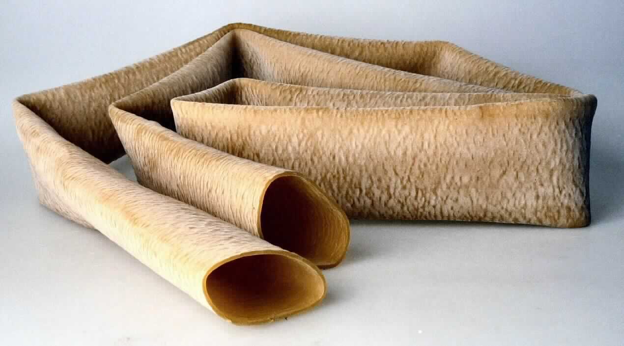 Angaben des Antragstellers: Judo-Tube aus Gummi
Geeignet für das Training der Kraft und der Ausdauer der Muskulatur

Beschreibung eines Warenmusters:
Beige Schlauchabschnitt aus einem elastischen Material (Länge ca. 162 cm, Durchmesser ca. 4 cm).

Befund:
Schlauch aus Weichkautschuk ohne Verstärkung und ohne Verbindungsstücke im Sinne der Unterposition 4009 1100