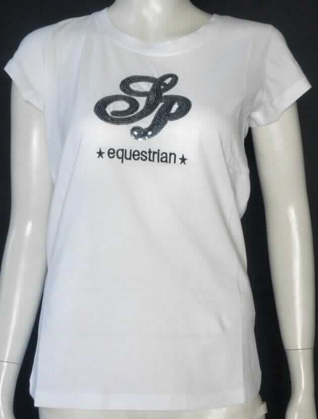 T-Shirt, sog. tailliertes Rundhals T-Shirt, Größe M, Foto siehe Anlage,
- aus ca. 0,6 mm dicken (leichten), einfarbigen Gewirken aus laut Antrag 100 % Baumwolle,
- über die Taille reichend (Rückenlänge: ca. 62 cm),
- mit einem runden, leicht halsfernen Ausschnitt, 
- ohne Öffnung und ohne Verschluss,
- mit kurzen, enganliegenden Ärmeln,
- vorn mit einer Applikatiosstickerei verziert,
- am unteren Rand durch Umschlagen und Festnähen gesäumt.

"T-Shirt, aus Gewirken, aus Baumwolle"