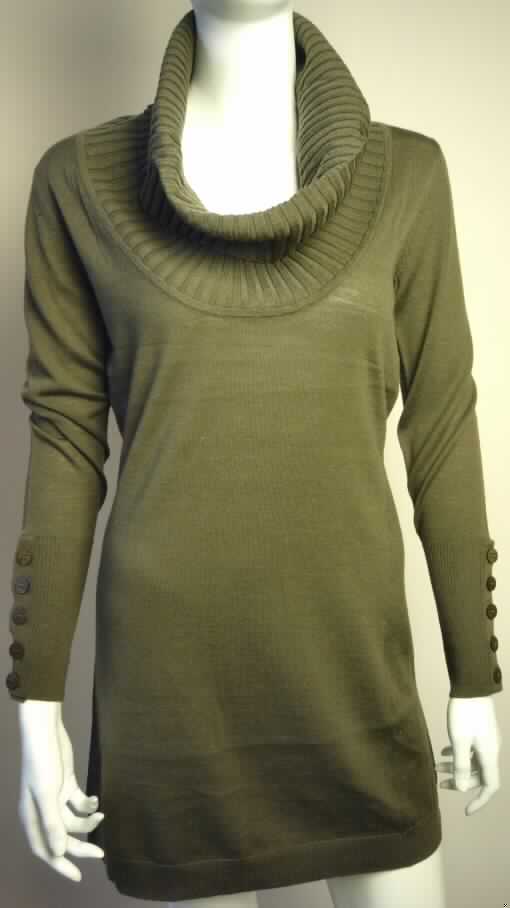 Kleid, sog. Damenpullover Silversands Sweater Dress W1175, Größe S, Foto siehe Anlage,
- aus 0,8 mm dicken Gewirken aus lt. Antrag 100 % Merinowolle,
- über den Schritt reichend (Rückenlänge: 81 cm), kann aufgrund der Länge ohne ein 
  weiteres, den Unterkörper bedeckendes Kleidungsstück (Rock oder Hose) getragen werden,
- mit einem weiten, gerippten Kragen,
- hinten mit einer nicht durchgehenden Öffnung mit Knopfverschluss,
- mit langen Ärmeln, mit Öffnungen mit Knopfverschluss,
- am unteren Rand mit einem gerippten, nicht verengenden Bund.

"Kleid, aus Gewirken, für Frauen, aus Wolle"