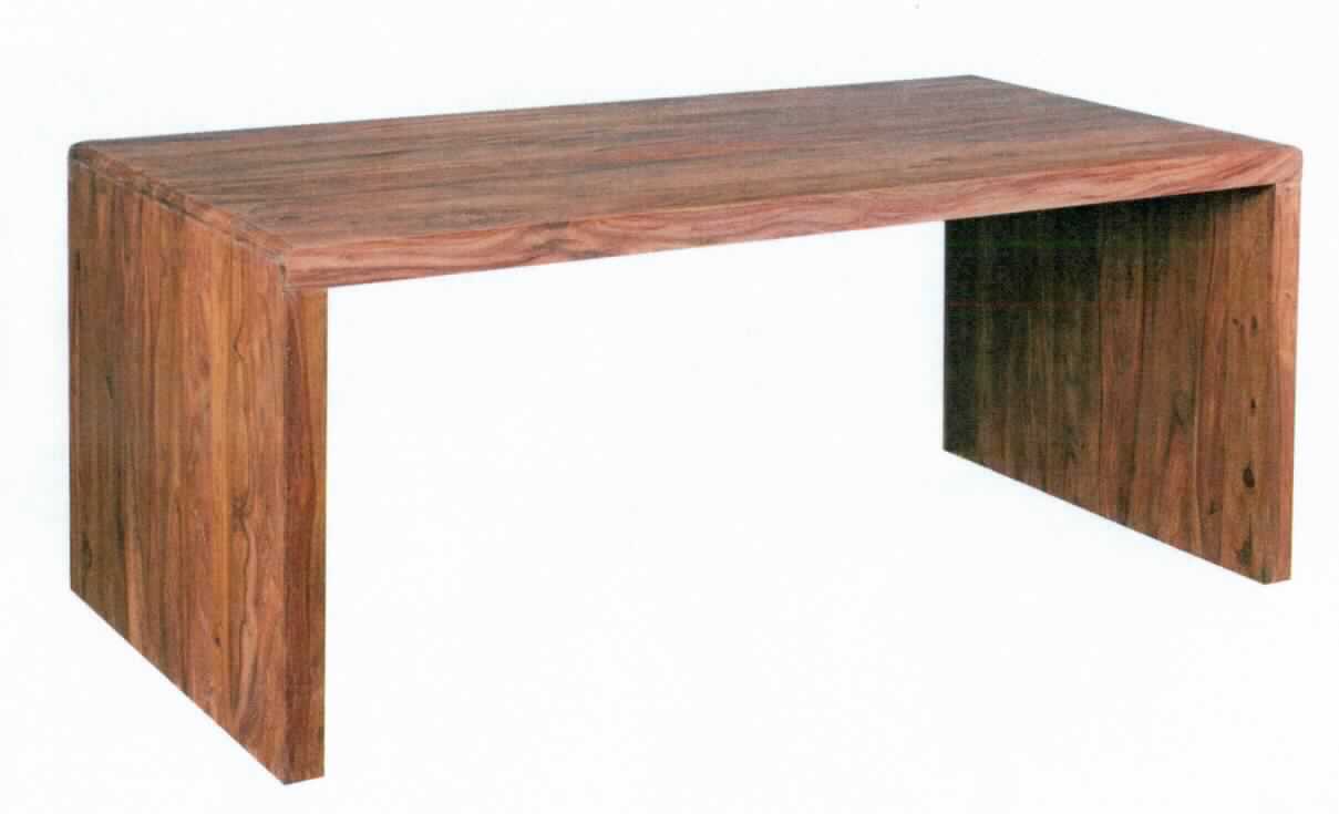 Der Tisch, sog. Schreibtisch (WL1.433), ist aus massivem Sheeshamholz gefertigt. Er besitzt die Form eines 76 cm hohen Wangentisches mit einer rechteckigen, 180 x 90 x 2,5 cm (L x B x H) großen Tischplatte.

Die Ware wird als "anderes als von den Positionen 9401 und 9402 erfasstes Holzmöbel, von der in Büros verwendeten Art, mit einer Höhe von weniger als 80 cm, Schreibtisch" eingereiht.