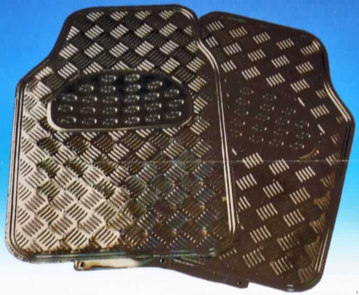 Angaben des Antragstellers: Alu-Look Gummimatten-Set 2-teilig

Farbe: schwarz-glänzend
Material: Gummi

Feststellungen an einem Warenmuster: 
2-teiliges Set aus schwarzen, elastischen Fußmatten für die Verwendung in Kraftfahrzeugen. Die Oberseite der Matten besteht aus einer schwarz glänzenden Kunststofflage (Riffelblech-Optik). Die Matten sind speziell zugeschnitten und bestehen im Wesentlichen (dickste Lage) aus einem Kautschuk.

Befund:
Bodenbeläge aus Weichkautschuk der Unterposition 4016 9100