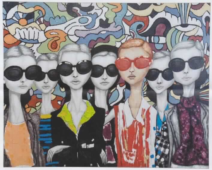 Es handelt sich bei dem Bild mit dem Titel "Sunglasses 70 x 87 cm, Art. 37788" um ein Gemälde mit Ölfarben. Das Motiv in Form mehreren Frauen, die eine Sonnenbrille tragen und vor einem bunt gemusterten Hintergrund stehen, ist auf Leinwand gemalt (Rahmen ist Tannenholz). 
Das 70 x 87 cm große Gemälde ist nach Angaben der Antragstellerin vollständig mit der Hand geschaffen.

Die Ware ist als "Gemälde, vollständig mit der Hand geschaffen" einzureihen.