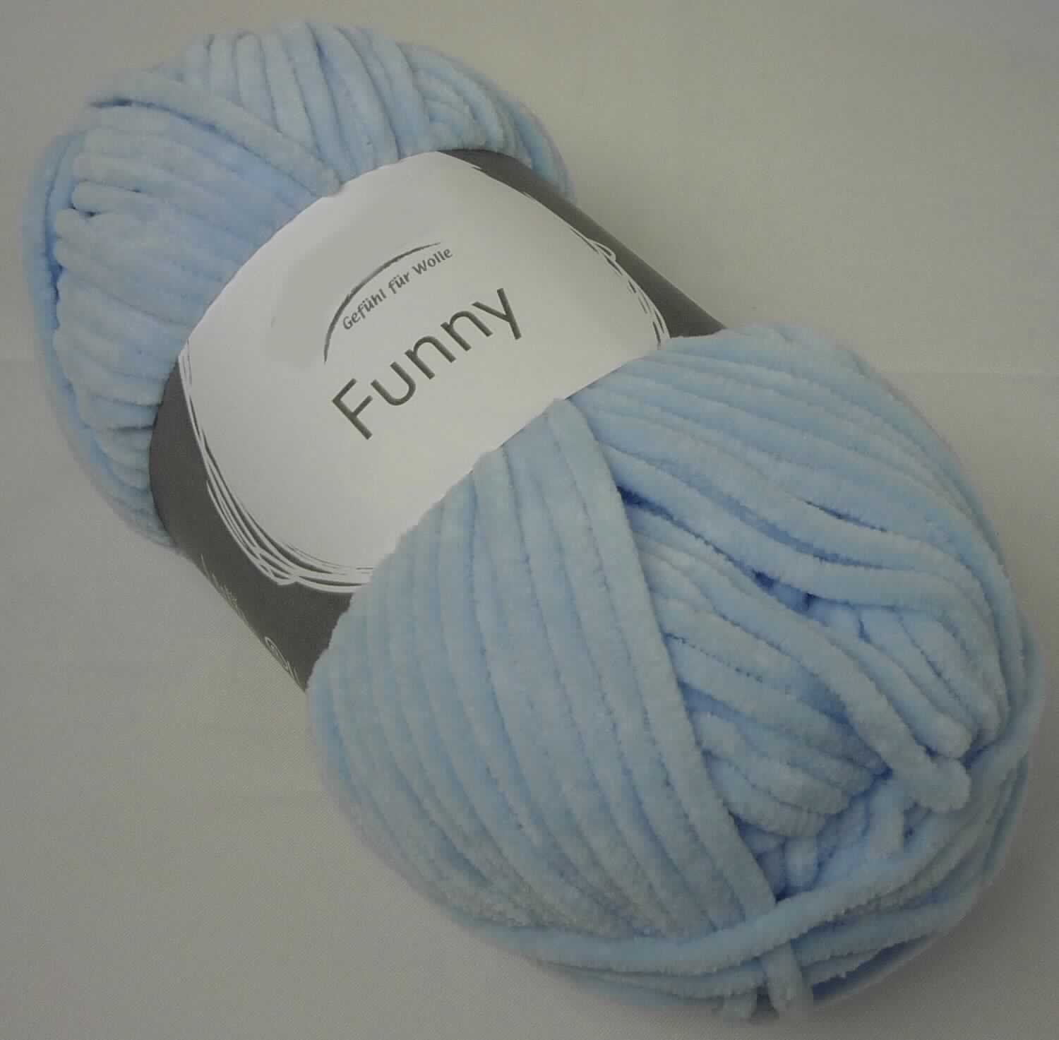 Chenillegarn, sog. Handstrickgarn "Funny", Art. 3442-100, Foto siehe Anlage,
- als Meterware in einem Knäuel mit einer Pappbanderole versehen,
- lt. Antrag mit einer Länge von 120 m und einem Gewicht von 100 g,
- in Wirktechnik hergestellt,
- laut Antrag aus 100 % Polyester (synthetische Chemiefasern).

"Chenillegarn"