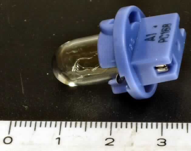 Halogenglühlampe
- aus einem Glaskolben mit Glühwendel und Kunststoffsockel,
- für eine Spannung von 14 Volt, mit einer Leistung von 3 Watt,
- zur Verwendung als Innenraumleuchte in Kraftfahrzeugen.
  (Abbildung siehe Anlage)

"Elektrische Glühlampen, keine Ware der KN-Unterposition 8539 10,
 Wolfram-Halogen-Glühlampen, nicht von der für Krafträder und andere Kraftfahrzeuge 
 verwendeten Art, für eine Spannung von 100 Volt oder weniger, nicht für die elektrische 
 Beleuchtung für bestimmte Luftfahrzeuge"