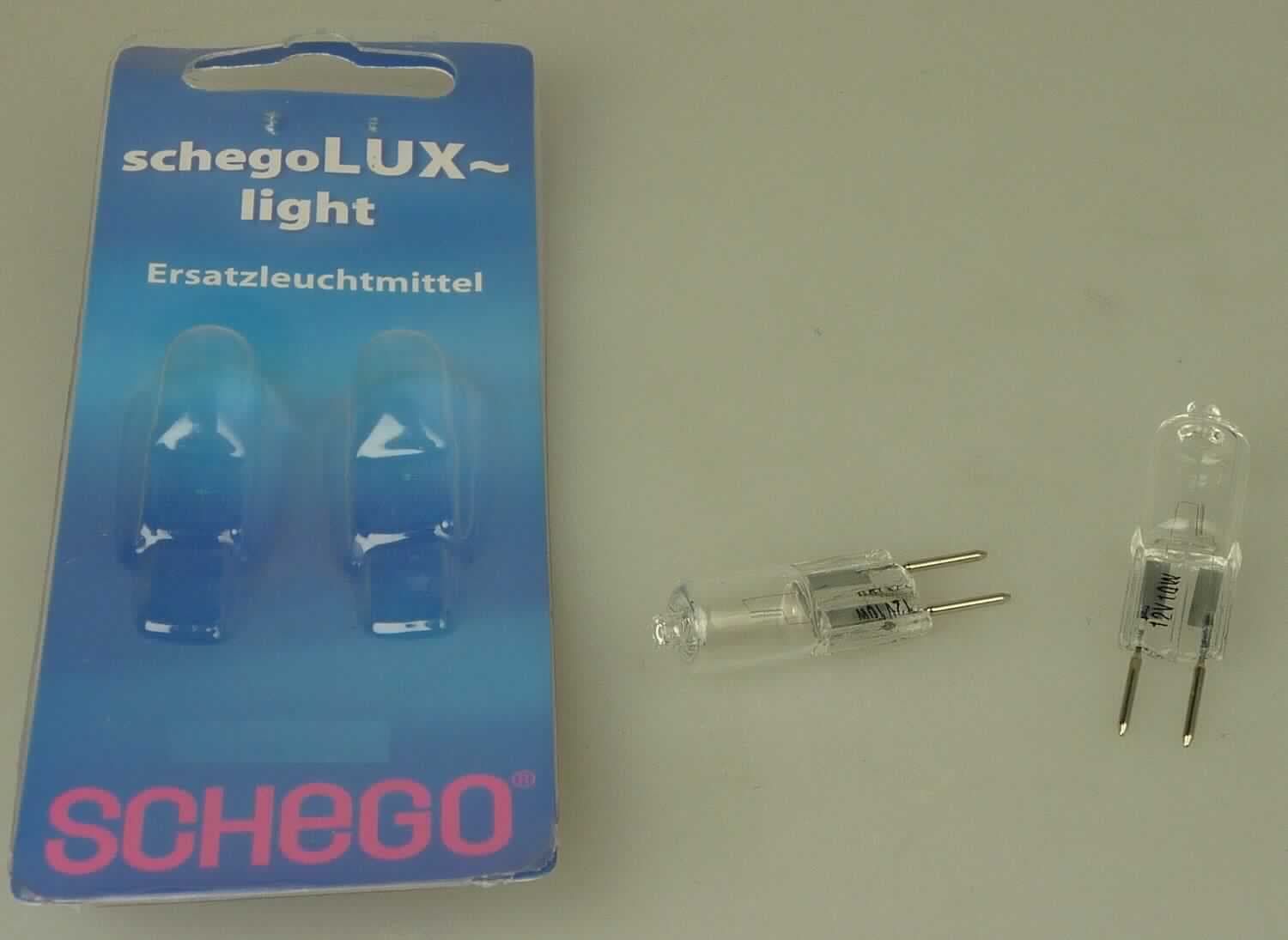 schegoLux-light Ersatzleuchtmittel, Art.-Nr. 371 (Abbildung siehe Anlage)
- aus einem mit Halogen gefüllten, kolbenförmigen Glaskörper, mit Wolframwendel und einem
  GY6.35-Stecksockel,
- für eine Spannung von 12 Volt bei einer Leistung von 10 Watt,
- zwei Stück in einem Kunststoffblister mit Pappeinleger verpackt,
- zur Verwendung als Leuchtmittel.

"Elektrische Wolfram-Halogen-Glühlampe, keine innenverspiegelte Scheinwerferlampe,
 nicht von der für Krafträder oder andere Kraftfahrzeuge verwendeten Art, für eine Spannung
 von 100 V oder weniger, nicht für bestimmte Luftfahrzeuge - sog. Halogenlampe"