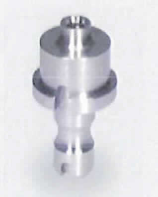 Sog. Adapter für Abutmentrohling, in Form einer spezifischen, mit mehreren Abstufungen versehenen, Vorrichtung aus Titan, welche auf einer Seite abgeflacht ein Innengewinde zur Aufnahme des zu fräsenden Werkstücks aufweist.
Äußere Form: siehe Abbildung in der Anlage.
Der Adapter stellt das Verbindungsstück zwischen z. B. einem Abutment und dem Rohlingshalter in einer zahntechnischen Fräs- oder Schleifmaschine zur Herstellung von Zahnersatz dar (sämtlich nicht Gegenstand dieser Auskunft). In dem Adapter wird dann das zu fräsende Abutment arretiert und vom Fräser bzw. Schleifer in dem Fräsgerät bearbeitet.

Die Ware wird als "Zubehör, erkennbar hauptsächlich für ein zahnärztliches Gerät (Fräsgerät), nicht von den Unterpositionen (KN) 9018 1100 bis 9018 4910 erfasst" eingereiht.