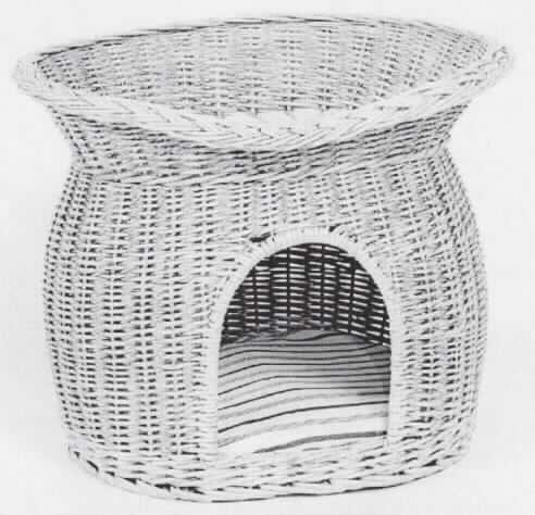 Korbmacherware in Form von rechteckigen Körben, als Sortiment zu drei Stück in verschiedenen Größen aufgemacht
- mit einer Breite von 32 - 46 cm 
- unmittelbar aus pflanzlichen Flechtstoffen hergestellt (laut Antragsangaben aus Korbweide)
- mit einem an drei Seiten hochstehenden Rand, an einer Längsseite niedriger gestaltet
- jeweils mit einem lose eingelegten Kissen ausgestattet
- im Hinblick auf den Umfang und den Gesamteindruck sind die Flechtstoffe als
  charakterverleihender Stoff anzusehen
- soll als Liege- bzw. Schlafplatz für Katzen dienen
- nach ergänzenden Angaben des Antragstellers in Handarbeit gefertigt.

Zolltarifrechtlich handelt es sich um "Korbmacherwaren, unmittelbar aus Flechtstoffen hergestellt, handgearbeitet"