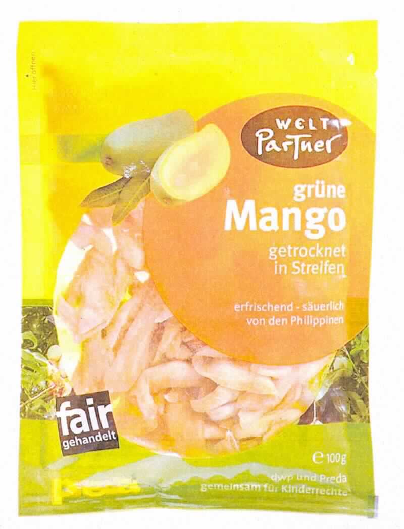 Mango, zubereitet.

Antragsangaben (als zutreffend unterstellt): Grüne Mangos (Carabao Mangos), getrocknet, ungeschwefelt. Beschaffenheit: süß-säuerlich und fruchtig schmeckende, unterschiedlich große Mangostreifen. Herstellung: Ernte, Trocknung, Zuckerung, Abpackung in 100 g-Tüten. Verpackung: in transparenten, nicht etikettierten/bedruckten 100 g-Tüten; nicht für den Einzelverkauf aufgemacht. 
Ein Warenmuster wurde nicht vorgelegt. Die Ware wurde durch ein Foto veranschaulicht. Danach liegen beigefarbene Mangostreifen vor.

Zuckerzusatz gemäß ZAnm 3 2. Anstrich i. V. m. ZAnm 2 a) Abs 1 zu Kap 20 (gemäß Angabe): enthalten.

Die Mangos sind durch Trocknung und Zuckerung haltbar gemacht worden und somit vom Kapitel 8 des Zolltarifs ausgeschlossen.

Früchte, Nüsse und andere genießbare Pflanzenteile, in anderer Weise zubereitet oder haltbar gemacht, auch mit Zusatz von Zucker, anderen Süßmitteln oder Alkohol, anderweit weder genannt noch inbegriffen, andere als in den Unterpositionen 2008 11 bis 2008 97 des Harmonisierten Systems genannt, ohne Zusatz von Alkohol, mit Zusatz von Zucker, in unmittelbaren Umschließungen mit einem Gewicht des Inhalts von 1 kg oder weniger, tropische Früchte, nicht in Form von Flocken oder Pulver.