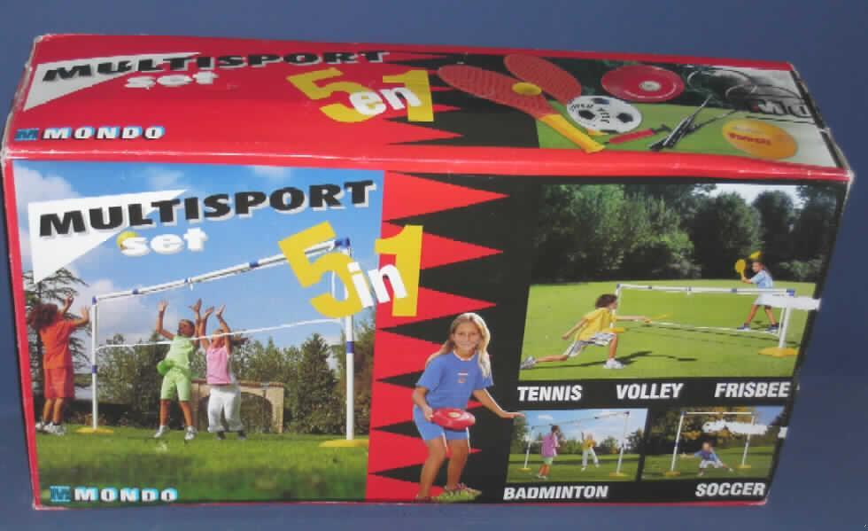 Ausrüstungsgegenstand für die Sportart Federball, in diesem Kapitel anderweit weder genannt noch inbegriffen, in Form eines Federball-Sets aus dem sog. Multisport-Set, Art.-Nr. 18164, als Warenzusammenstellung in Aufmachung für den Einzelverkauf.
Es handelt sich um eine Warenzusammenstellung bestehend aus 
- zwei bespannten Federballschlägern (charakterbestimmend im Hinblick auf Umfang und Bedeutung) und
- einem Federball aus Kunststoff.
Das Set ist in einem Netzbeutel verschweißt und gemeinsam mit zwei Beachball-Schlägern, einem Netz, einem Softball, zwei Nachbildungen von Fuß- bzw. Volleybällen, einer Luftpumpe und einer Frisbee - alle mangels eines gemeinsamen Bedarfs nicht Gegenstand dieser Auskunft - gemeinsam in einem großen Pappkarton für den Einzelverkauf aufgemacht.

Ein Bild der Ware befindet sich im Internet unter http://ec.europa.eu/taxation_customs/dds/ebticau_de.htm.