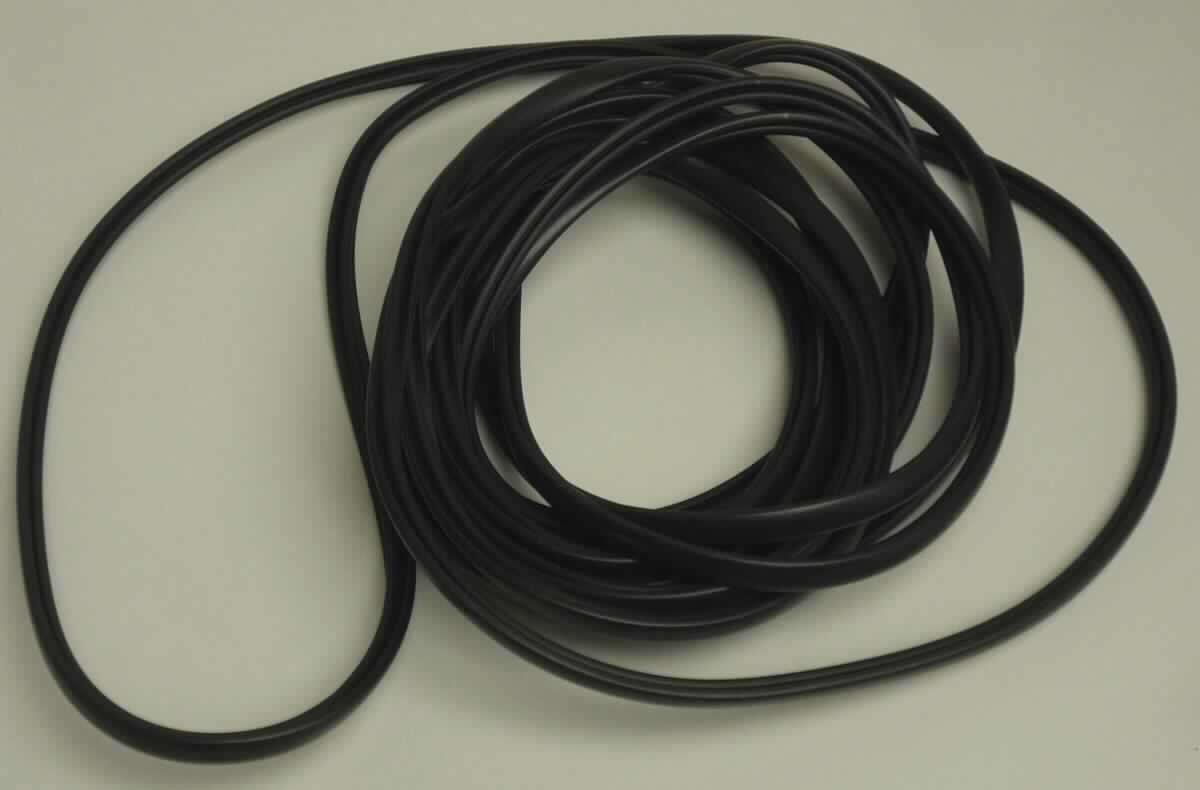 Angaben des Antragstellers:
Gummiprofil für 8 mm Glas
- Material: EPDM-Kautschuk; schwarz -

Untersuchungsergebnisse an einem Warenmuster:
Schwarzes, elastisches Hohlprofil (im Querschnitt pilzförmig mit den Abmessungen ca. 7 x 5 mm).

Befund:
Es liegt ein Profil aus Vollkautschuk im Sinne der Unterposition (KN) 4008 2900 vor.