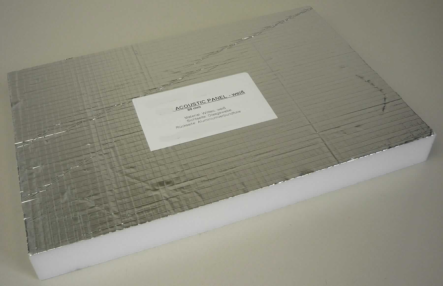 Angaben des Antragstellers:
Acoustic Panel
maximale Abmessung: 3.000 x 1.250 mm, Stärke: 30 oder 60 mm
Farbe: weiß
Gemäß Internetrecherchen dient das Panel zur Verkleidung von Decken- und Wandflächen zur Verbesserung der Sprachverständlichkeit in einem Raum.

Feststellungen an einem Warenmuster:
Es wurde eine rechteckig zugeschnittene, weiße, geschäumte Platte vorgelegt, die auf einer Seite mit einem Gittergewebe und Aluminiumfolie und auf der anderen Seite mit einem Gittergewebe und einem Vlies versehen ist (Abmessungen: ca. 29,9 x 19,9 x 3 cm).

Befund:
Es handelt sich um eine Platte aus Zellkunststoff (charakterverleihend) im Sinne der Unterposition (KN) 3921 1900.