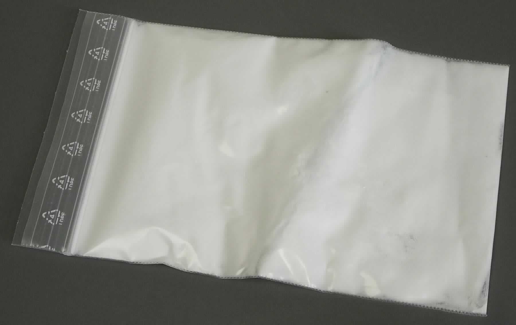 Kaliumsilicat (Kaliwasserglas)

Bei der Ware handelt es sich um weißes Pulver nach den Angaben aus Kaliwasserglas (Kaliumsilicat). Das Kaliwasserglaspulver wurde durch Verschmelzen von Quarzsand mit Kaliumcarbonat hergestellt. Genaue Angaben zum Gehalt anKaliumoxid und Siliziumdioxid liegen vor. 
Das Erzeugnis wird zur Herstellung von Fugenmaterial verwendet.

Die Ware ist als anderes Silicat in die Unterposition 2839 9000 der Kombinierten Nomenklatur einzureihen.