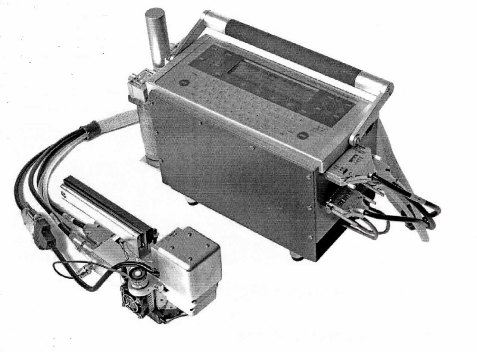 Nachrüstsatz für ein Messgerät, das optische Strahlen verwendet, in Form einer Warenzusammenstellung in Aufmachung für den Einzelverkauf bestehend aus:
-	einer sog. digitalen Karte einem Mikroprozessor, RAM (128 MB), Flash-Speicher (64 MB), einem Betriebssystem 
       und einer Anwendersoftware für das Messgerät (beide vorinstalliert),
-	einem Gehäuse mit einem Einschub für eine Speicherkarte und einen Ethernet-Adapter,
-	einer Speicherkarte,
-	einem Ethernet-Adapter,
-	einem Ethernet-Kabel,
-	einer Bedienungs- und Einbauanleitung,
-	einem Fluoreszenzmesser mit Blattkammer (charakterbestimmend in Bezug auf die Verwendung),
-	einem Ersatzteilset für den Fluoreszenzmesser sowie
-	zehn Sätze (Abdeckungen und Federn) zur Anpassung der Lichtdurchlässigkeit.
Mit Hilfe der gemeinsam verpackten Bestandteile des Nachrüstsatzes kann ein Gerät zur Messung der Photosynthese an den aktuellen technischen Stand angepasst werden (Abbildung: siehe Anlage). Die Analyse erfolgt durch das Bestrahlen der Pflanzenblätter in der Blattkammer mit Licht und Messung der Fluoreszenz.
Die Ware wird als "Gerät für physikalische oder chemische Untersuchungen, das optische Strahlen (UV-Strahlen, sichtbares Licht, Infrarotstrahlen) verwendet, anderes als Unterposition (HS) 9027 10 bis 9027 30" eingereiht.