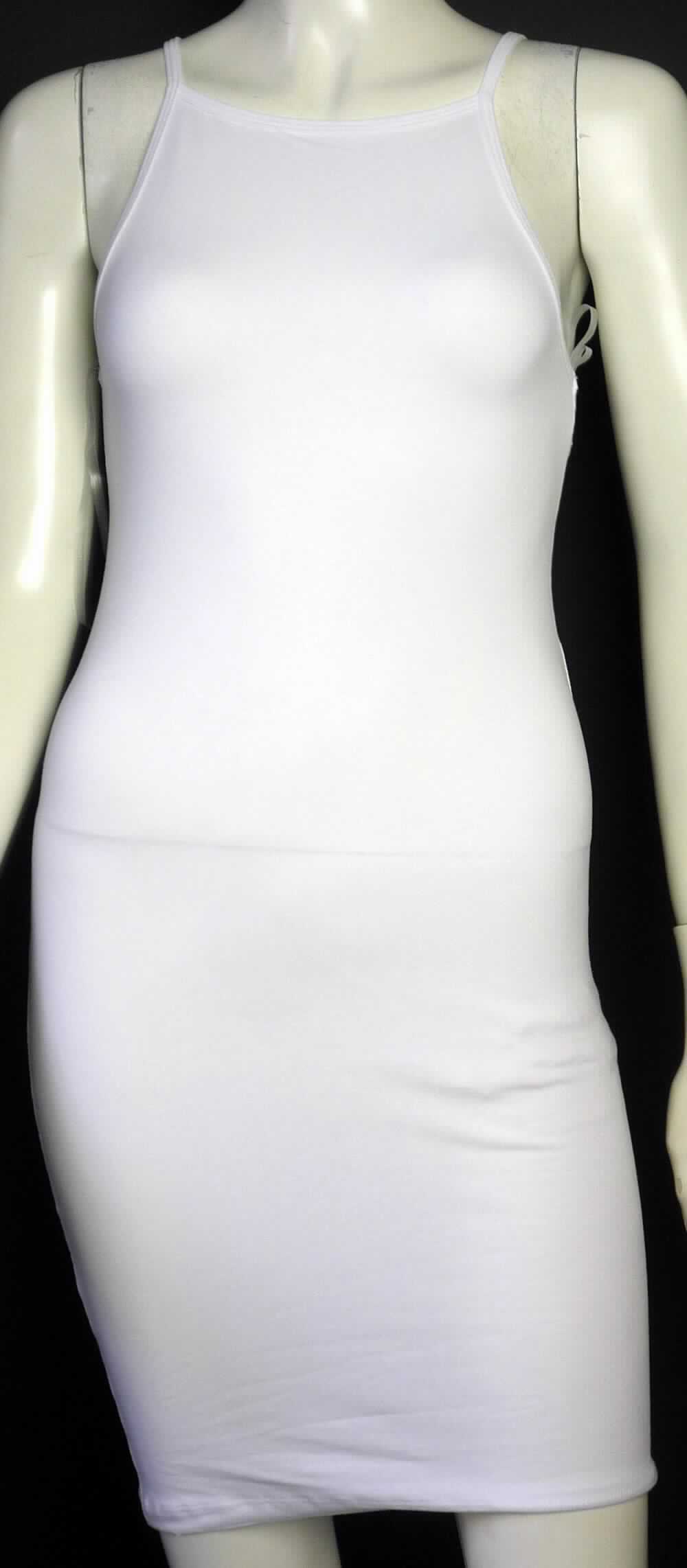 Kleid, sog. Strick Minikleid, Art. RSA8397, Größe S, Foto siehe Anlage,
- aus ca. 0,6 mm dicken, einfarbigen Gewirken aus lt. Antrag 95 % Baumwolle und 5 % Elasthan (synthetische
  Chemiefasern), 
- über den Schritt reichend (Rückenlänge: ca. 80 cm),
- mit schmalen Schulterträgern (sog. Spaghettiträgern), die in der Verlängerung die Randeinfassung des oberen 
  Randes bilden,
- ohne Öffnung und ohne Verschluss,
- am unteren Rand durch Umschlagen und Festnähen gesäumt,
- kann aufgrund der Länge ohne ein weiteres, den Unterkörper bedeckendes Kleidungsstück getragen werden.

"Kleid, aus Gewirken, für Frauen, aus Baumwolle"