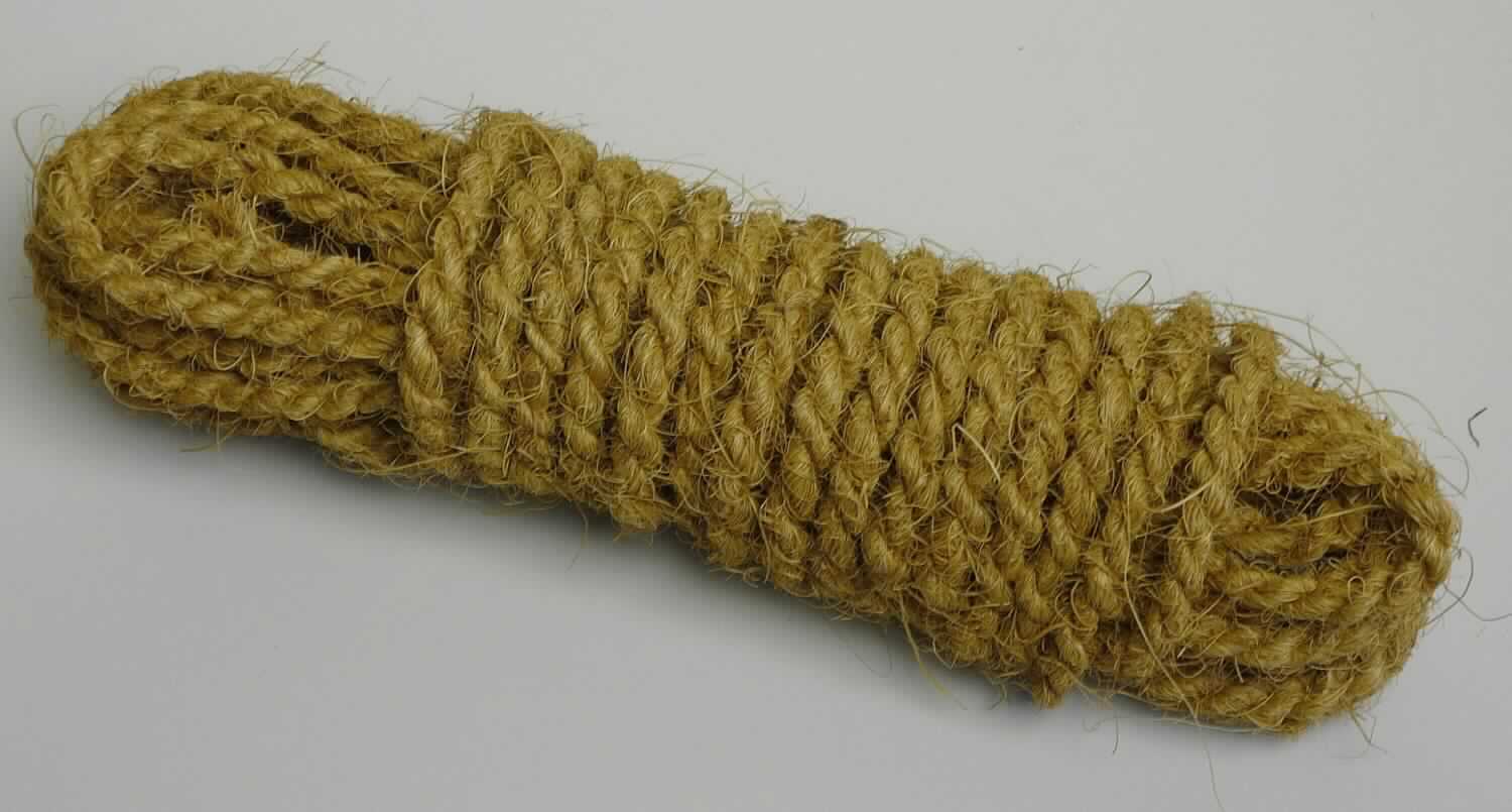 Kokosgarn, sog. Kokosfaser Baumbindeband, Foto siehe Anlage,
- mit einem Druchmesser von ca. 5 mm,
- gezwirnt; aus Drähten aus lt. Antrag Kokosfasern,
- zweidrähtig (somit kein Bindfaden der Position 5607).


"Garn aus pflanzlichen Spinnstoffen, Kokosgarn"