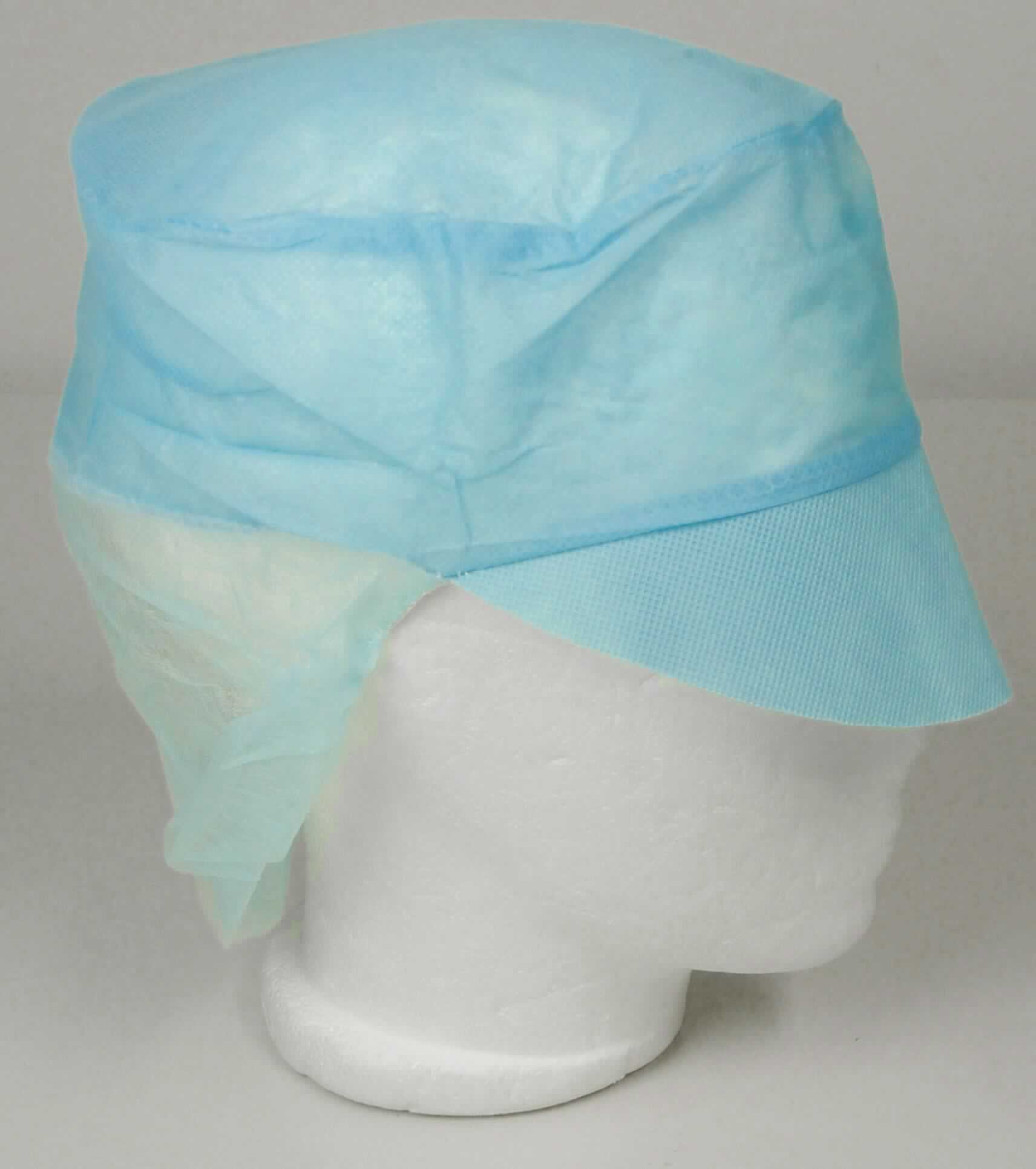 Kopfbedeckung, sog. Schildmütze blau, Haarschutz, Abbildung siehe Anlage, 
- durch Zusammennähen aus Stücken von Vliesstoff aus Spinnstoffen (lt. Antrag Polypropylen) hergestellt, 
- mit einem Durchmesser von ca. 31 cm, 
- am gesäumten Rand mit einem eingezogenen, elastischen Band, 
- mit einem Schirm und einem Haarschutz (aus Vliesstoff), 
- zur Verwendung als Schutzhaube zum Bedecken des gesamten Haares.

"Kopfbedeckung, aus mehreren Stücken von Spinnstofferzeugnissen hergestellt, Mütze und dergleichen, 
 mit Schirm"