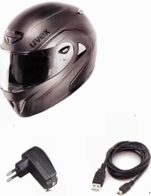 Warenzusammenstellung, bestehend aus einer Kopfbedeckung (Motorradhelm), einem 
Steckernetzkabel und einem, USB-Kabel, Abbildung siehe Anlage, 
in Aufmachung für den Einzelverkauf (gemeinsam in einer Verkaufsumschließung verpackt), 
zur Befriedigung eines speziellen Bedarfs (sicheres Motorradfahren), bestehend aus: 
- einer Sicherheitskopfbedeckung in Form eines Motorradhelms, 
- - aus charakterbestimmenden Kunststoffen (u.a. Carbon), Kevlar und Glasfaser-Materialien, 
- - ausgestattet mit einem Visier, welches mit elektronisch steuerbarer LCD-Technologie die 
    Doppelscheibe des Visiers von Hell auf Dunkel umschalten kann, 
- einem Steckernetzteil und einem USB-Kabel, beide Waren dienen lediglich dazu die 
  Batterie der Visiertechnik wieder aufzuladen, 
- der Motorradhelm bestimmt nach dem Umfang, dem Wert und insbesondere der Bedeutung 
  in Bezug auf die Verwendung den Charakter der Warenzusammenstellung.

"Warenzusammenstellung aus einer Kopfbedeckung (Motorradhelm, charakterbestimmend), 
aus Kunststoff, einem Steckernetzteil und einem USB-Kabel"